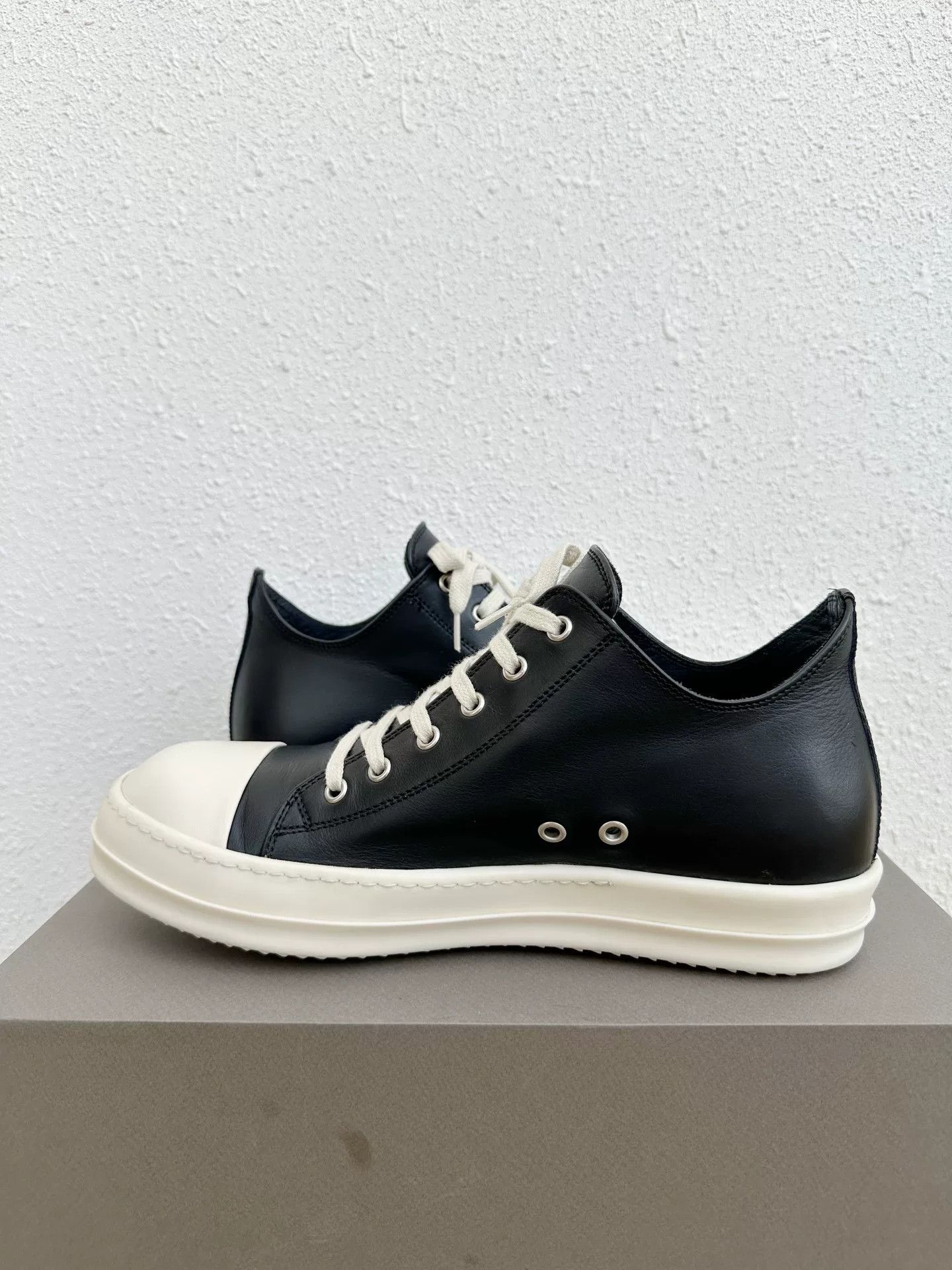 Rick Owens Rick Owens x Converse Calf Leather Low Top Size US 9 / EU 42 - 6 Thumbnail