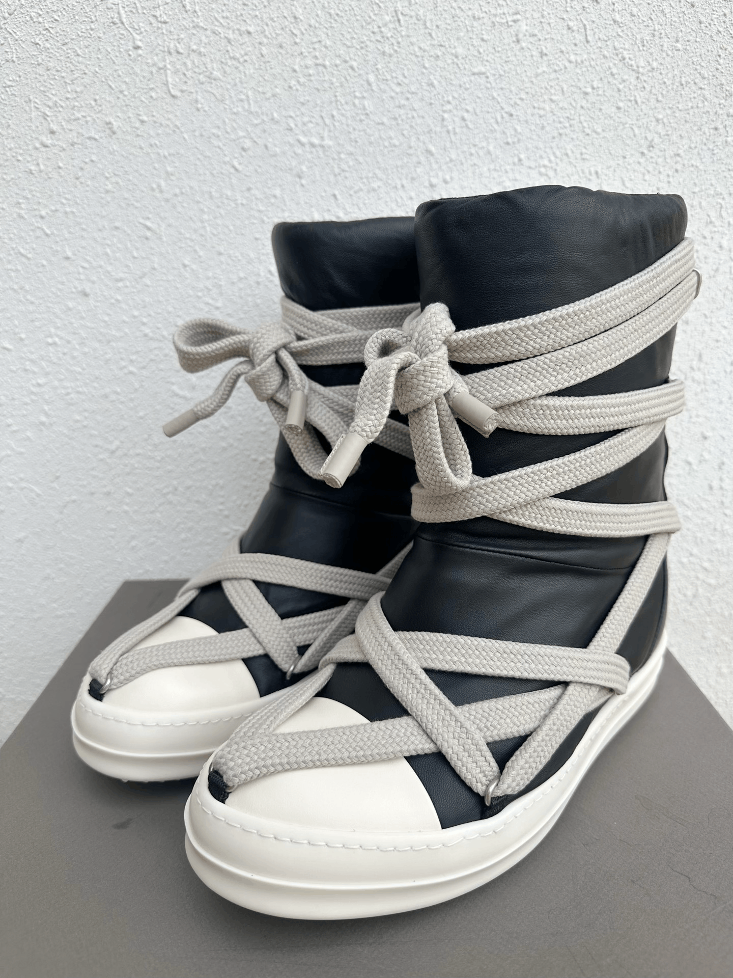 Rick Owens Rick Owens High-Top Sheepskin Boots Size US 9 / EU 42 - 2 Thumbnail