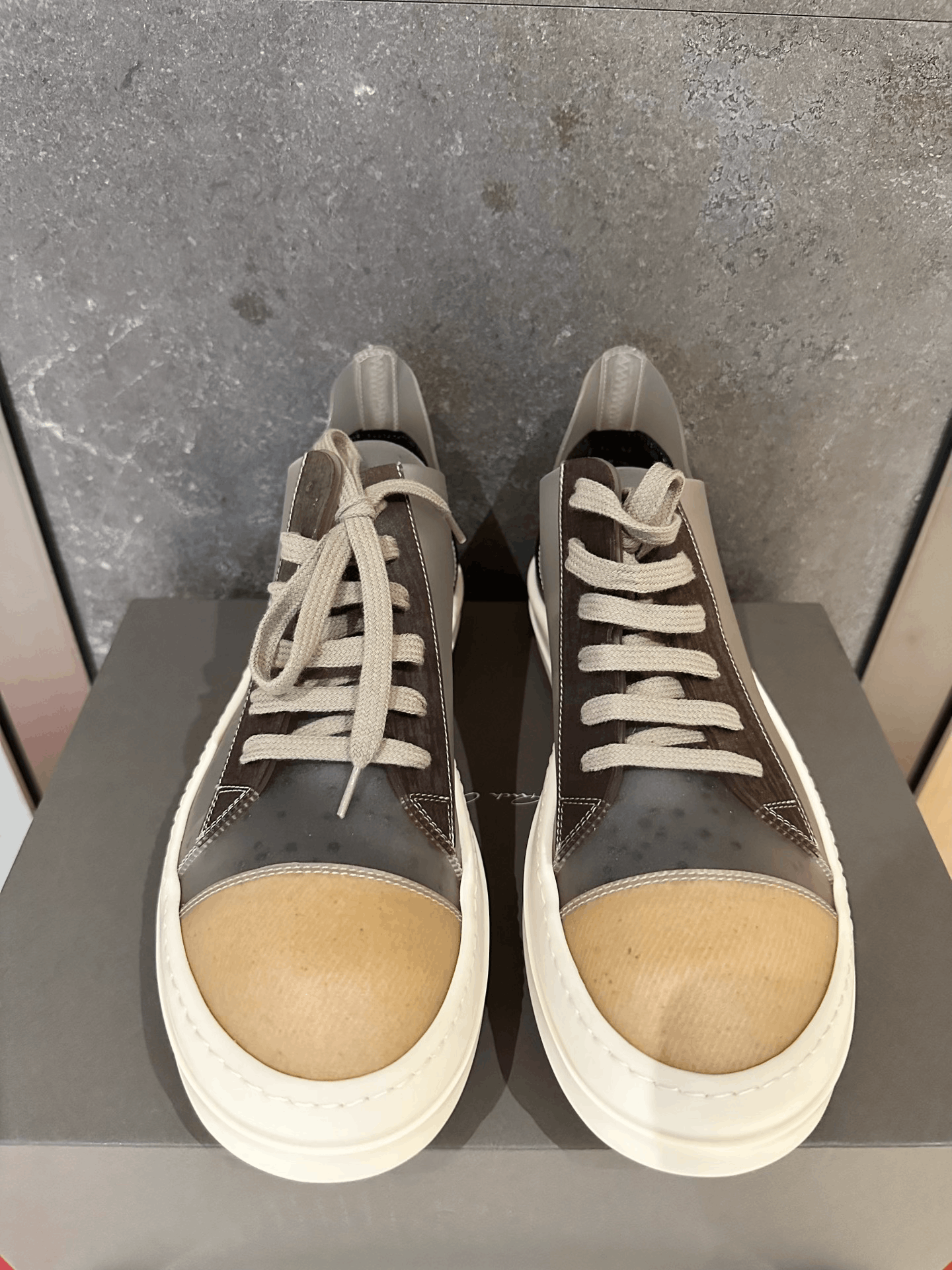 Rick Owens Rick Owens x Converse Ghost Transparent Low-Top Size US 9 / EU 42 - 2 Thumbnail