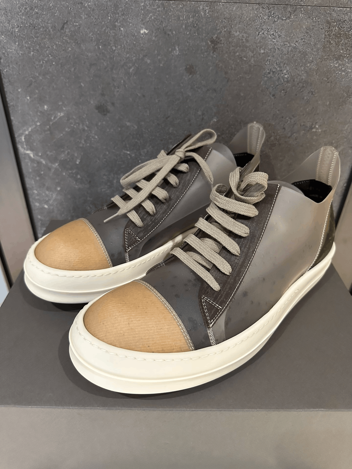 Rick Owens Rick Owens x Converse Ghost Transparent Low-Top Size US 9 / EU 42 - 3 Thumbnail
