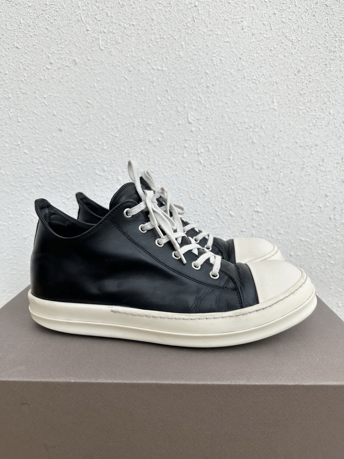 Rick Owens Rick Owens Main Line Black White Leather Low-Top Size US 10 / EU 43 - 2 Thumbnail