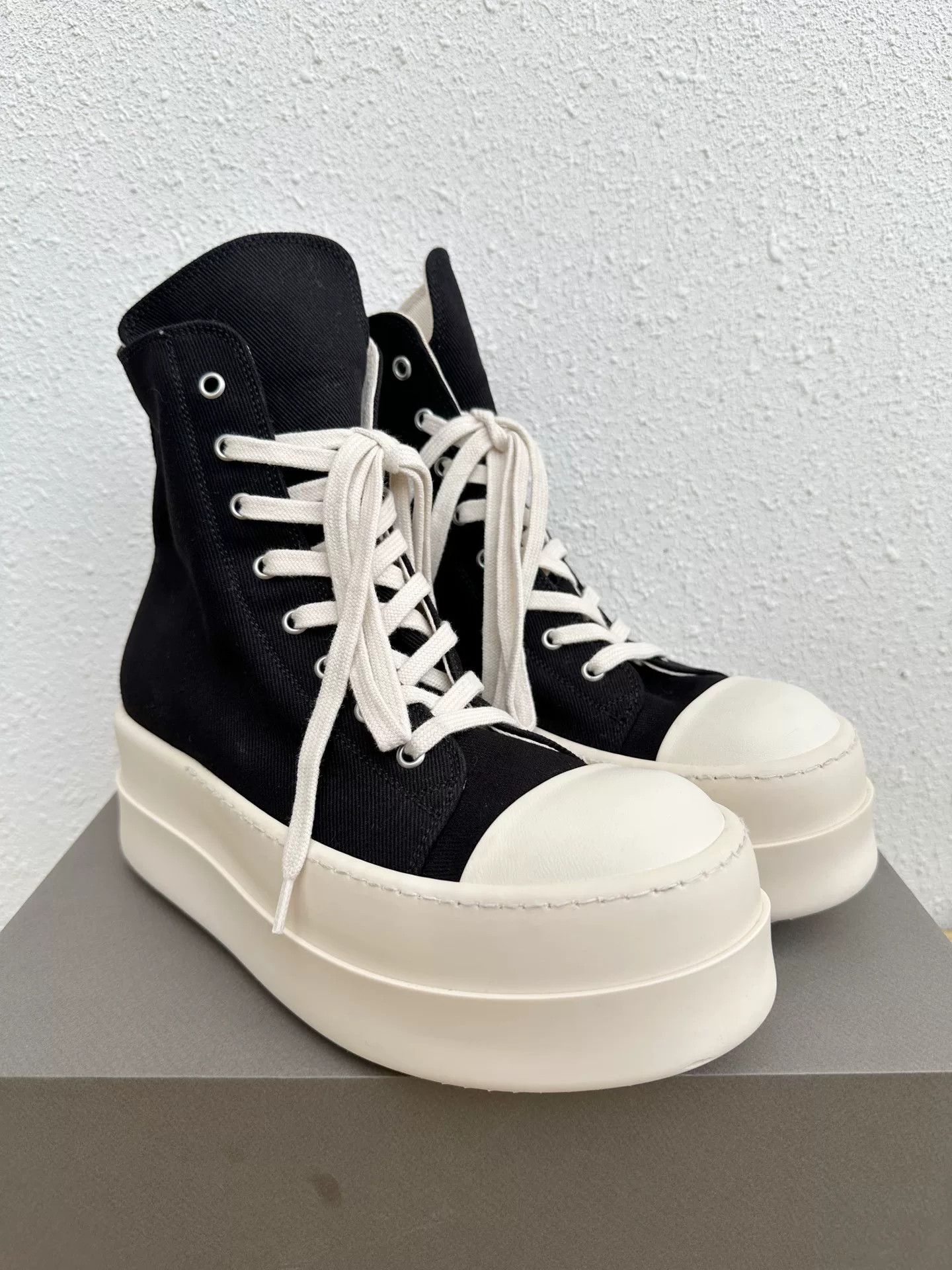 Rick Owens Drkshdw Rick Owens DRKSHDW Canvas Thick Sole Sneakers Size US 7 / EU 40 - 2 Thumbnail