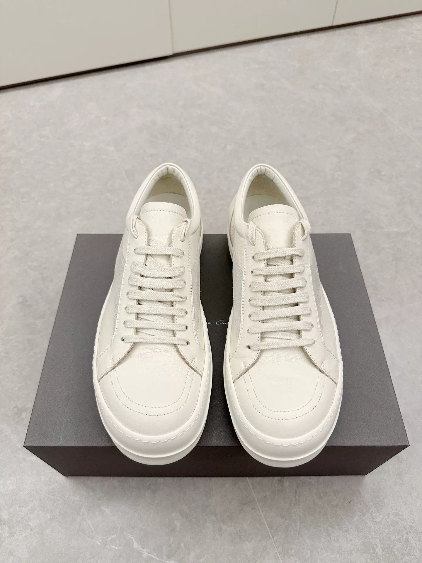 Rick Owens Rick Owens Milk White Low-Top Leather Sneakers Size US 10 / EU 43 - 2 Thumbnail