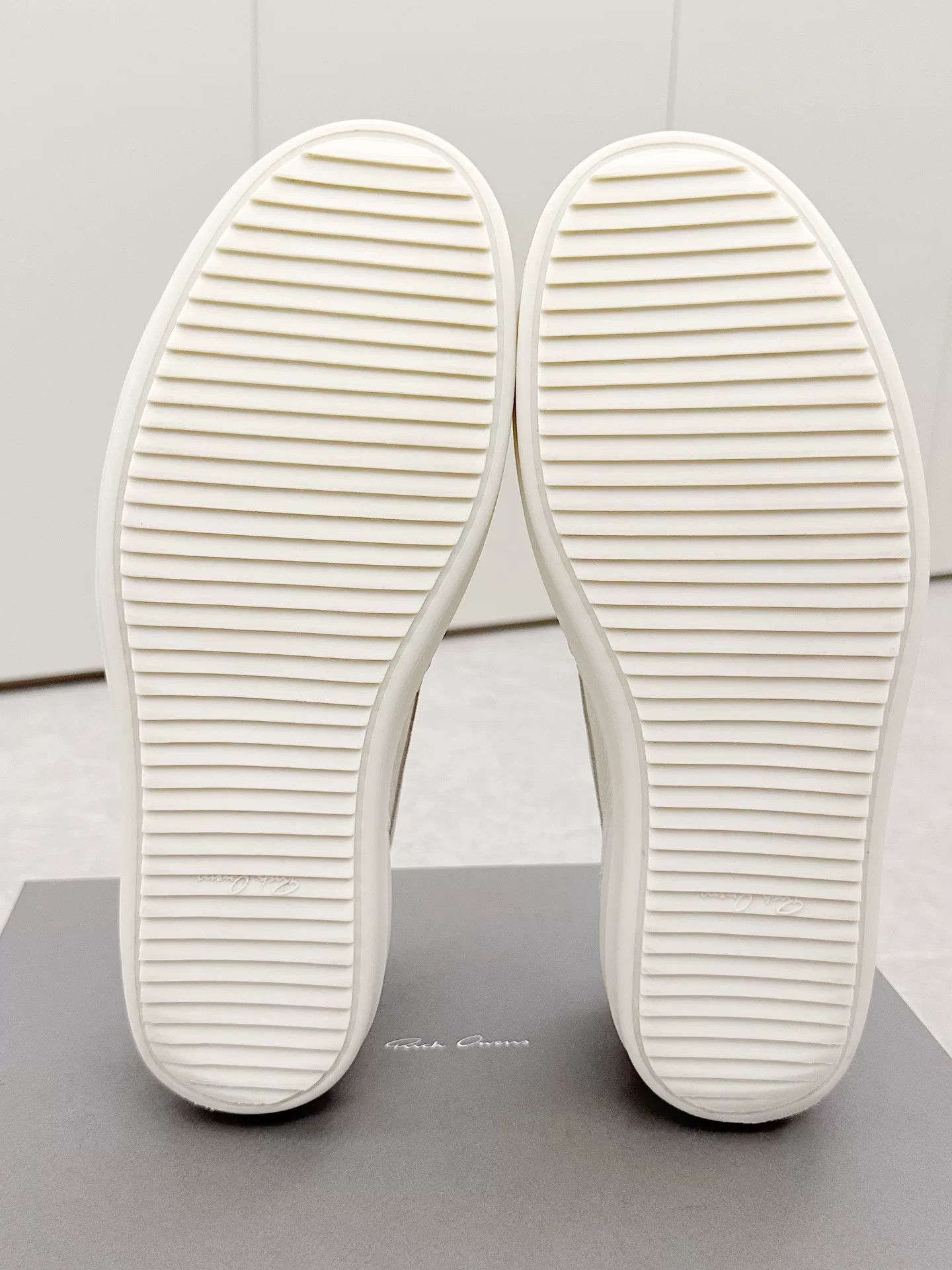Rick Owens Rick Owens Milk White Low-Top Leather Sneakers Size US 10 / EU 43 - 7 Thumbnail