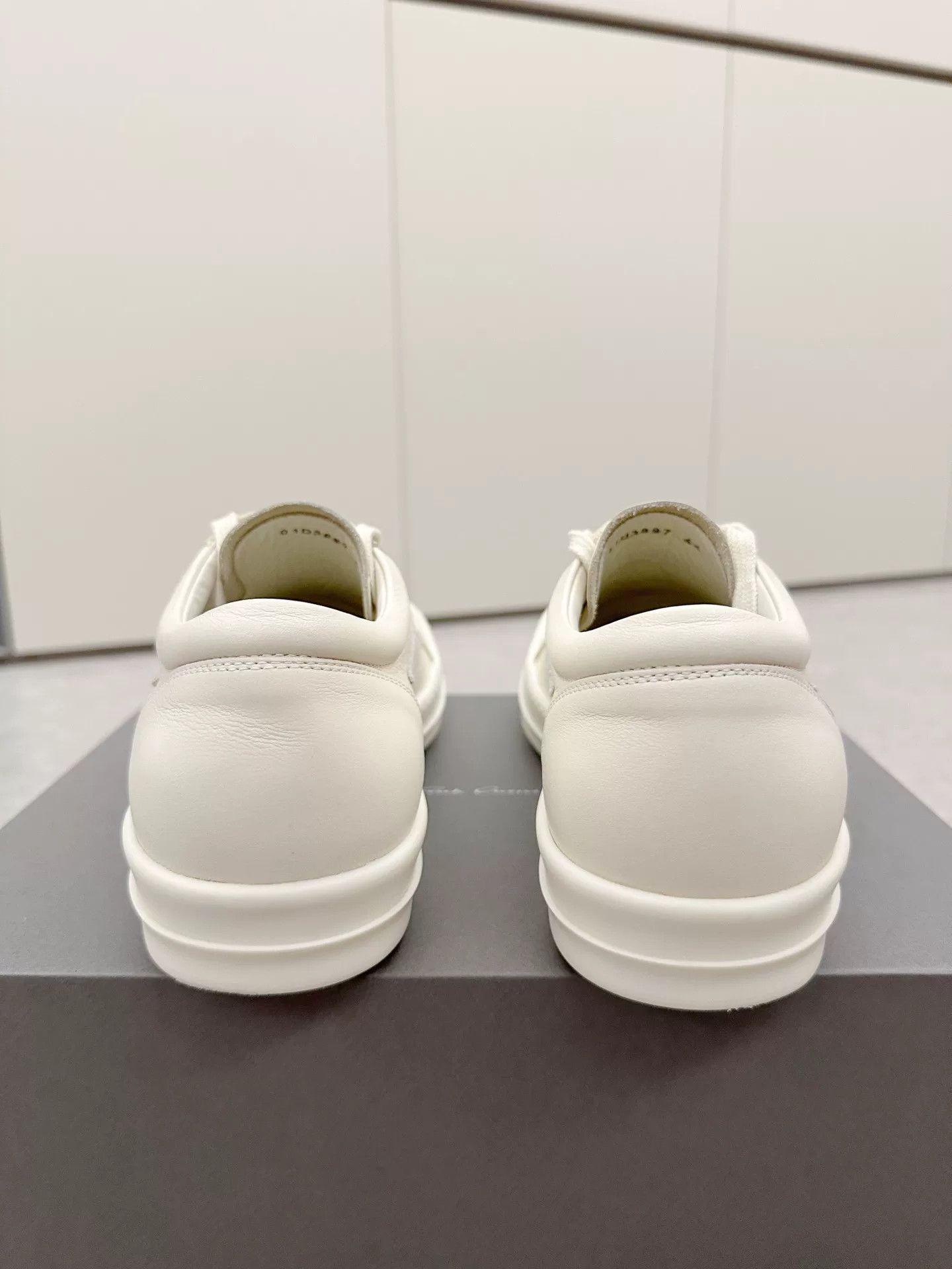 Rick Owens Rick Owens Milk White Low-Top Leather Sneakers Size US 10 / EU 43 - 5 Thumbnail
