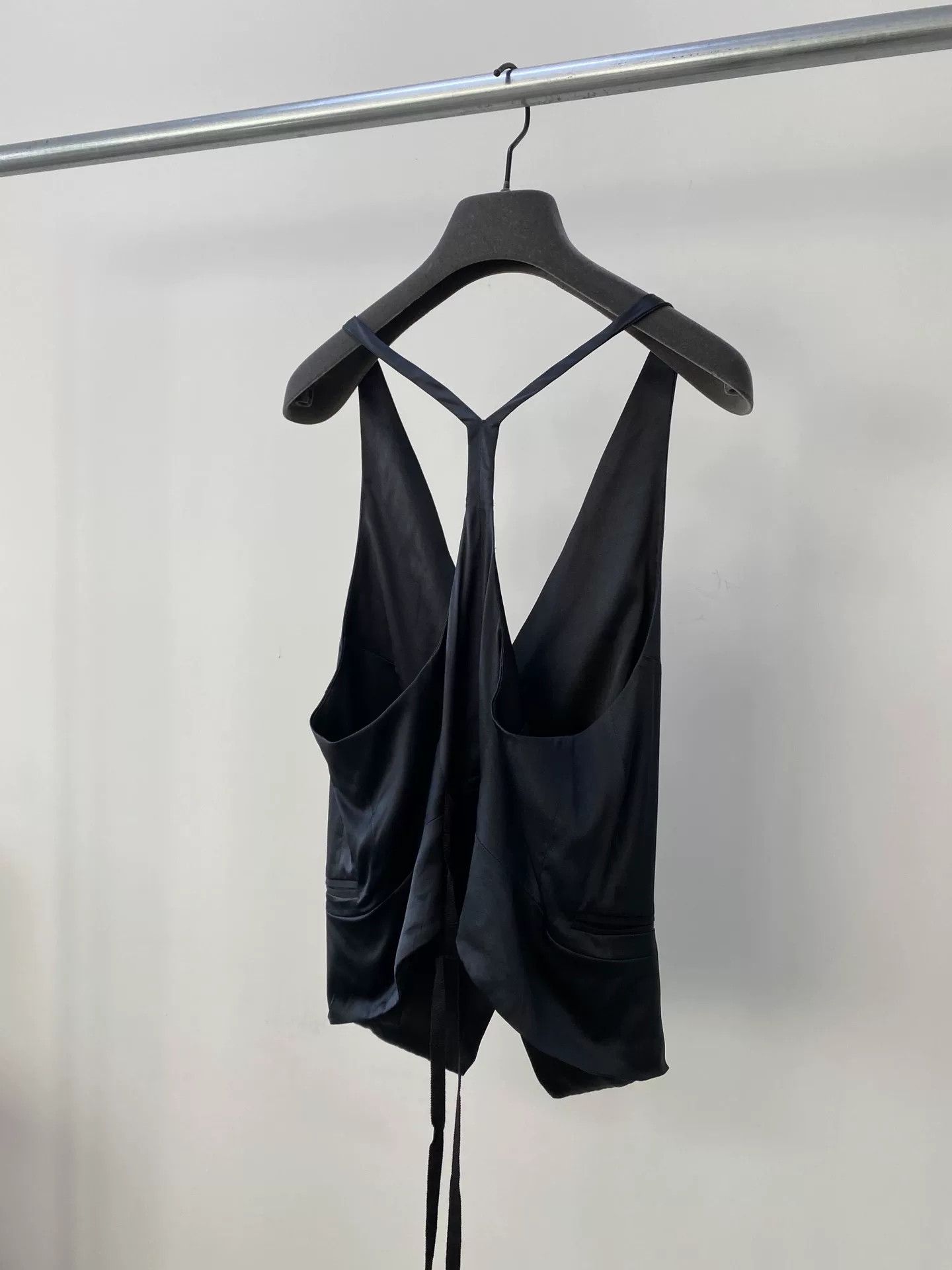 Ann Demeulemeester Ann Demeulemeester 2006 Spring Silk Vest Size XS / US 0-2 / IT 36-38 - 3 Thumbnail
