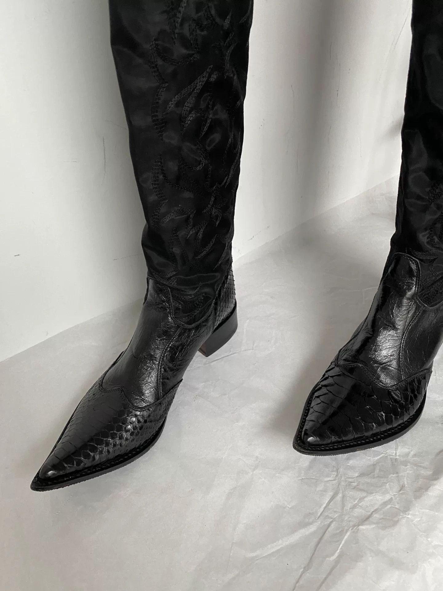 Gianni Barbato Gianni Barbato Pointed Toe Embroidered Leather Boots Size US 5.5 / IT 35.5 - 2 Thumbnail