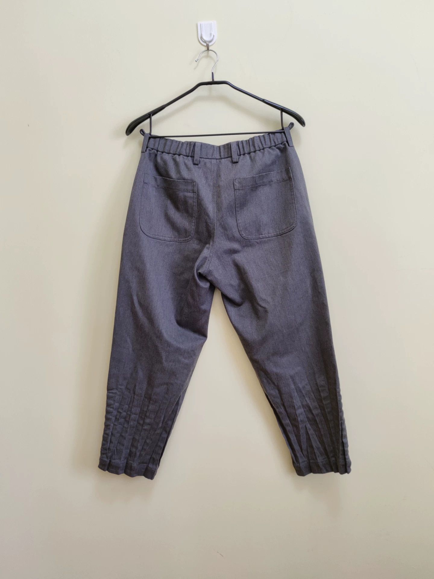 Issey Miyake Issey Miyake Men Gray Pleated Trousers Size US 32 / EU 48 - 3 Thumbnail