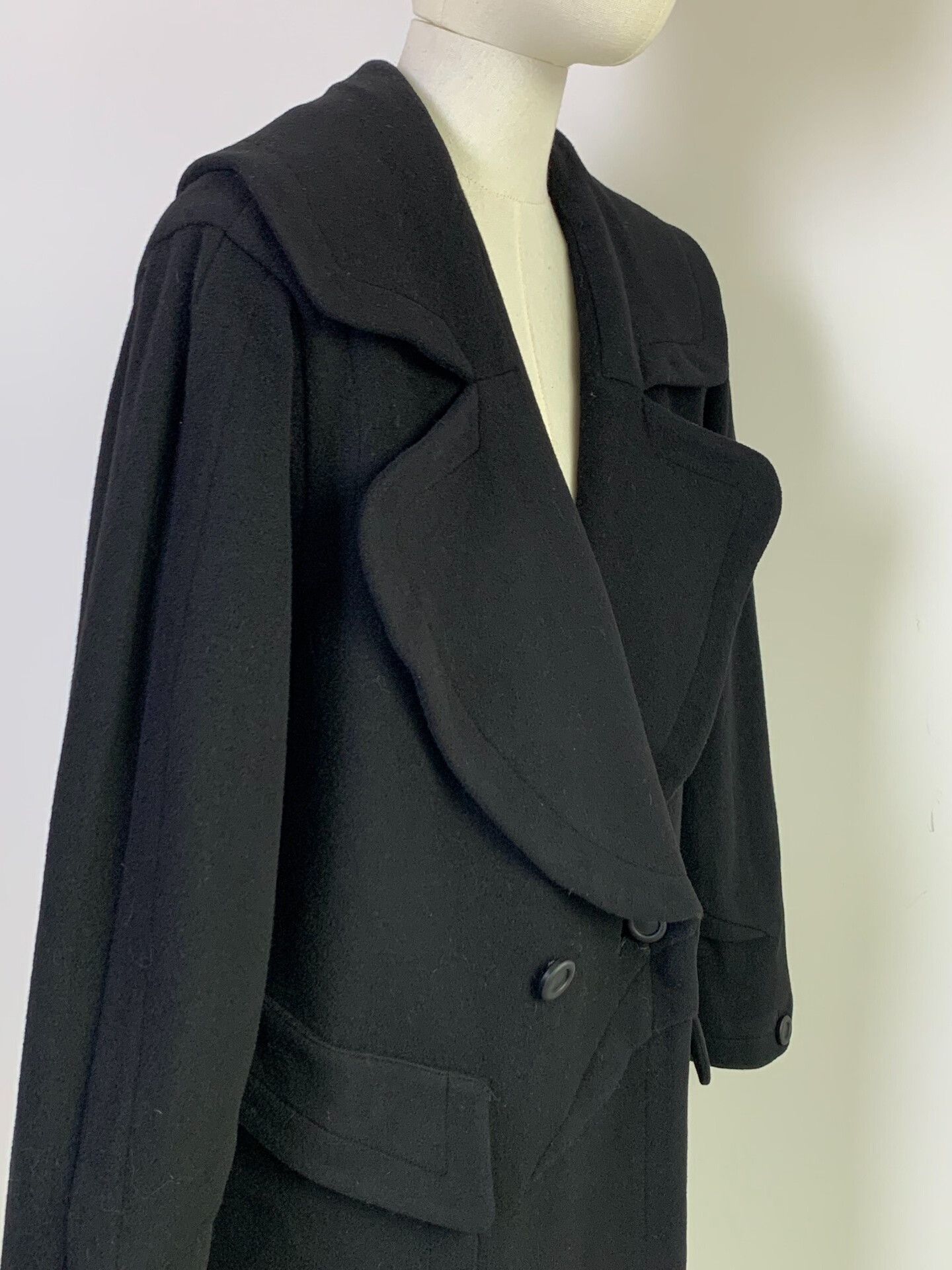 Thierry Mugler Thierry Mugler Black Cashmere Coat Size M / US 6-8 / IT 42-44 - 4 Thumbnail