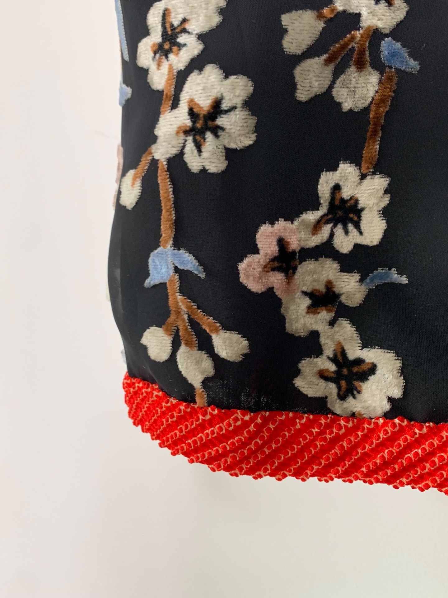 KEITAMARUYAMA Embroidered Floral Velvet Midi Skirt Size 28" / US 6 / IT 42 - 5 Thumbnail