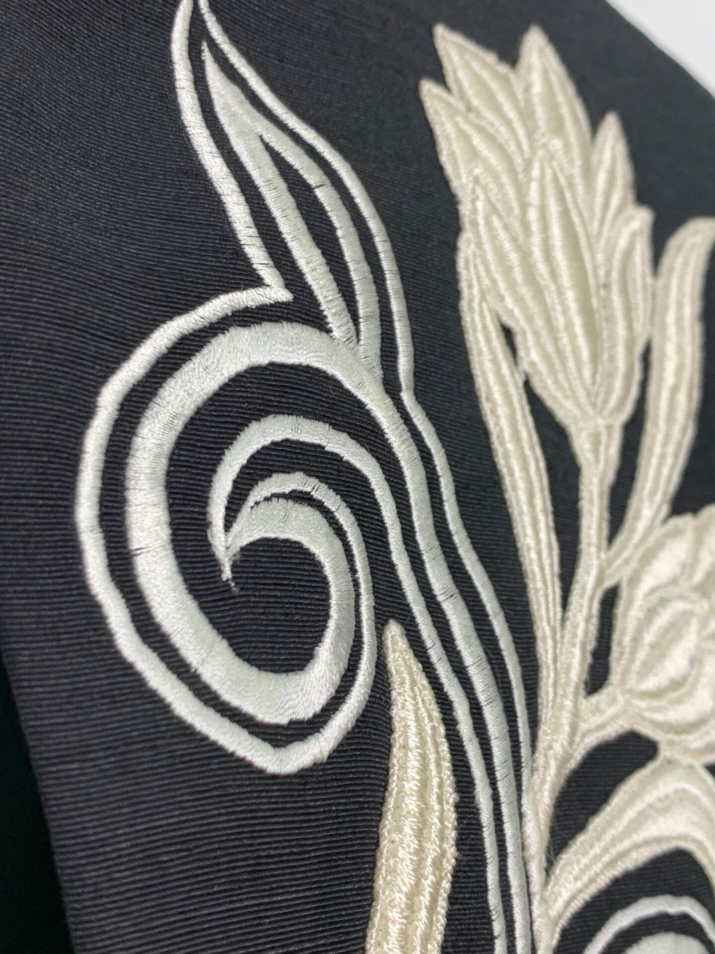 Kansai Yamamoto Asymmetrical Embroidered Jacket by Kansai Yamamoto Size M / US 6-8 / IT 42-44 - 4 Thumbnail