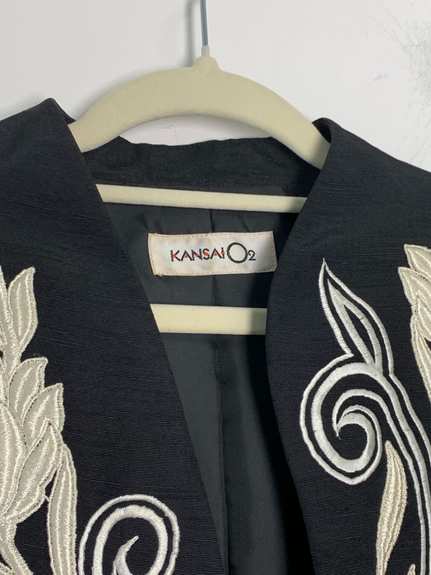 Kansai Yamamoto Asymmetrical Embroidered Jacket by Kansai Yamamoto Size M / US 6-8 / IT 42-44 - 3 Thumbnail