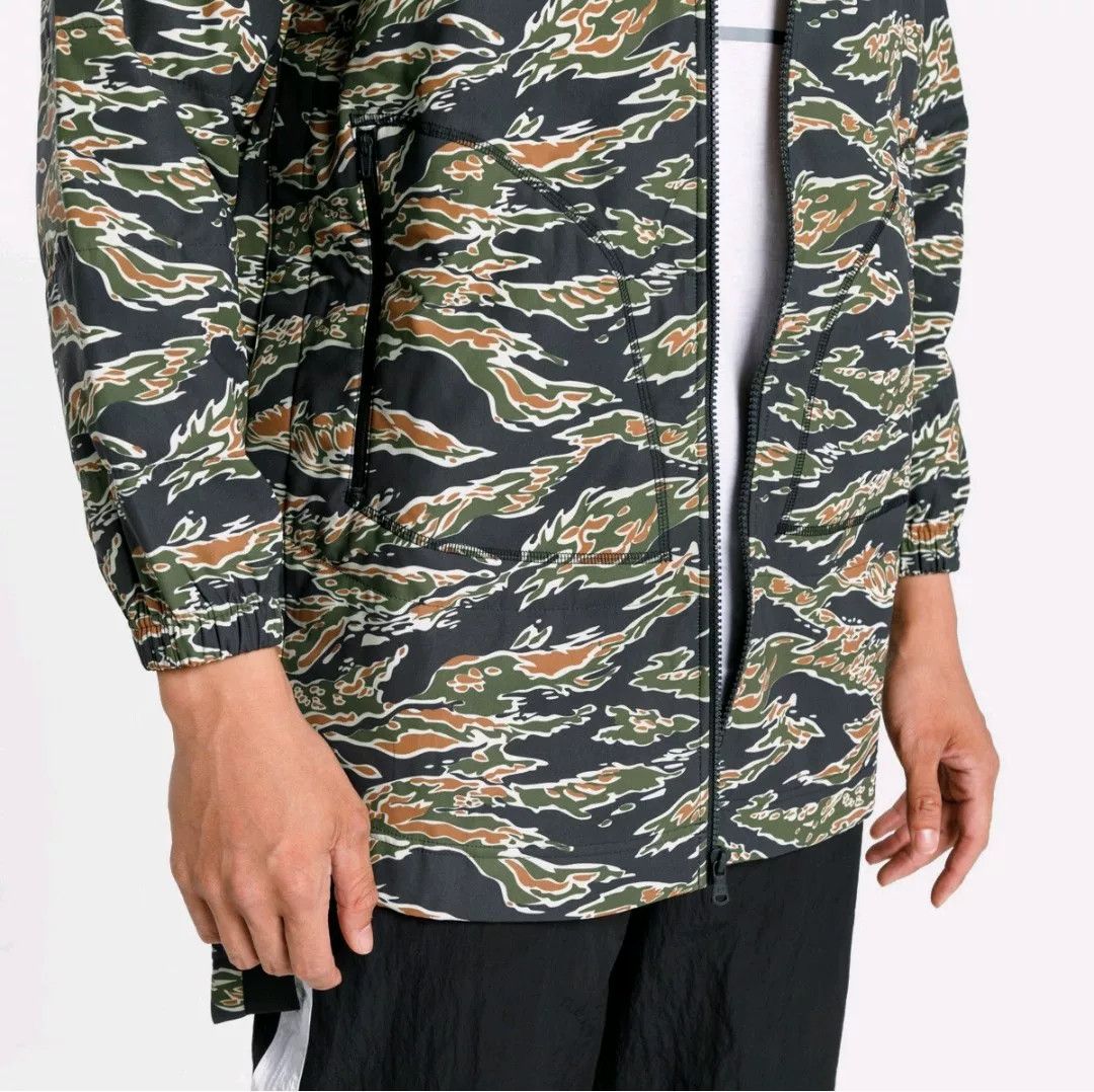 Under Armour Under Armour Men's Tiger Camo Puffer Jacket Size US L / EU 52-54 / 3 - 7 Thumbnail