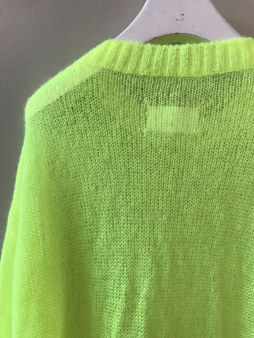 Maison Margiela Maison Margiela Fluorescent Wool Sweater Size XS / US 0-2 / IT 36-38 - 4 Thumbnail