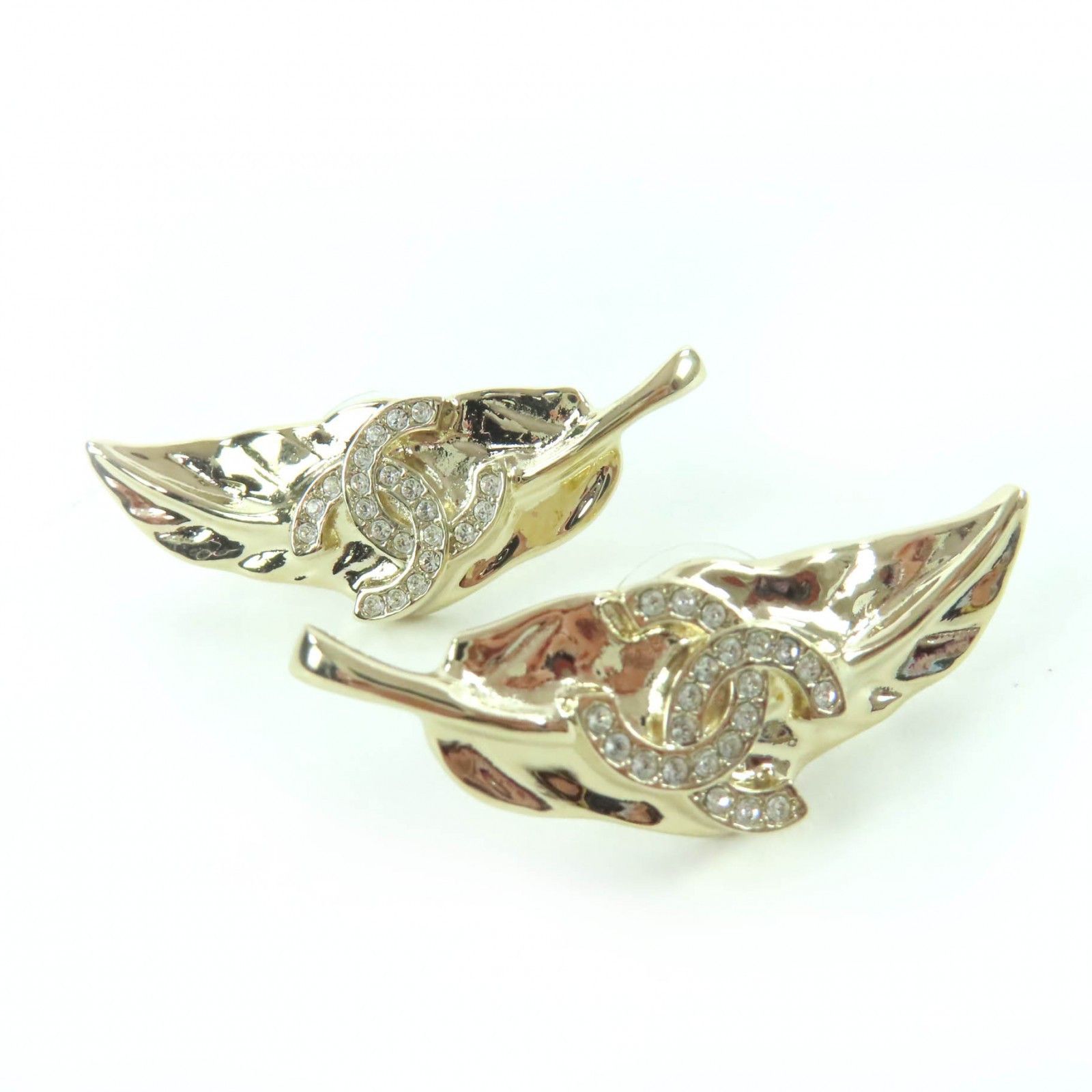 Chanel Chanel Chanel COCO Mark Leaf Design Earrings Metal Earrings DUTY FREE for USA Size ONE SIZE - 6 Thumbnail