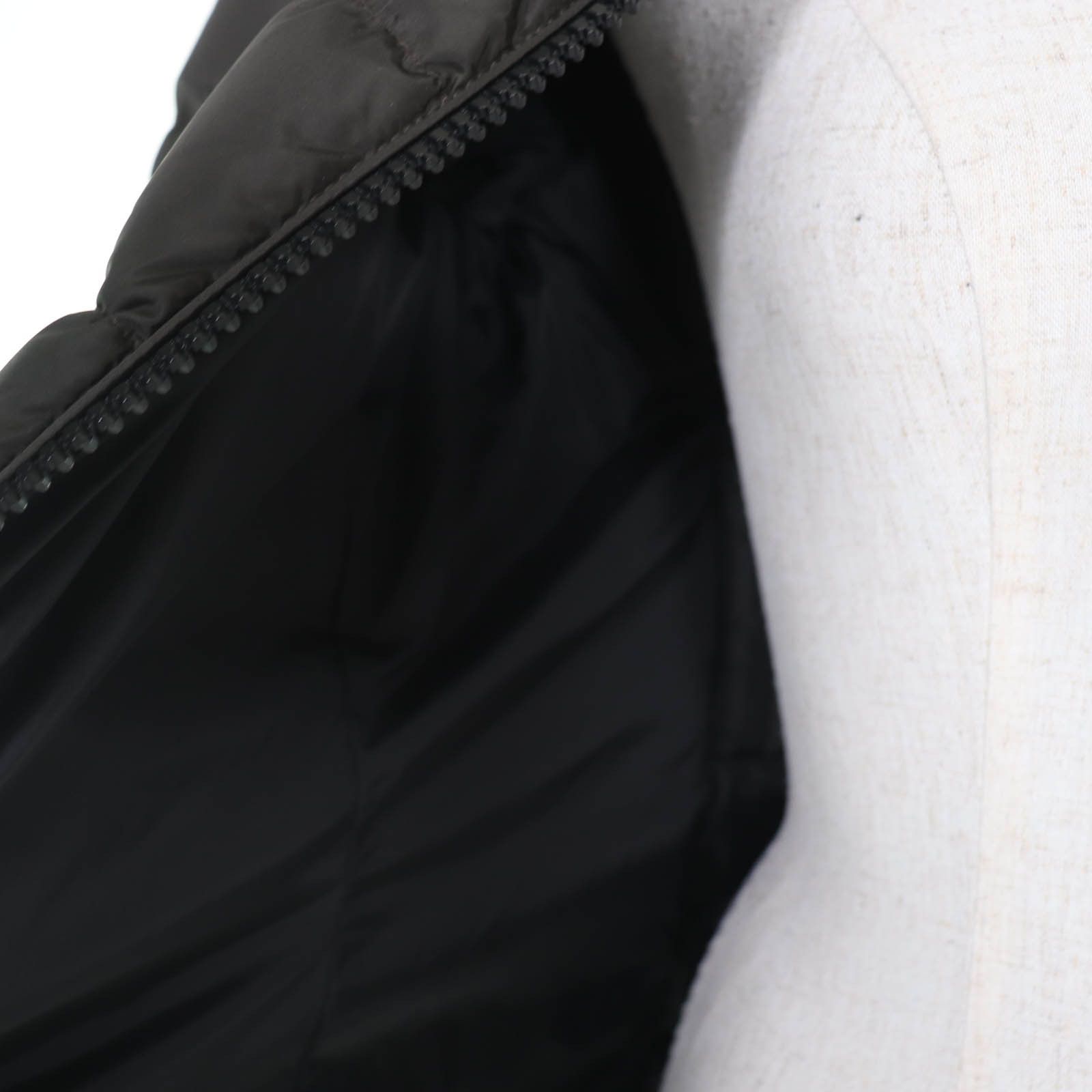 Moncler Moncler Moncler TALEVE Nylon Leather Down Coat Textile Outerwear DUTY FREE for USA Size ONE SIZE - 5 Thumbnail