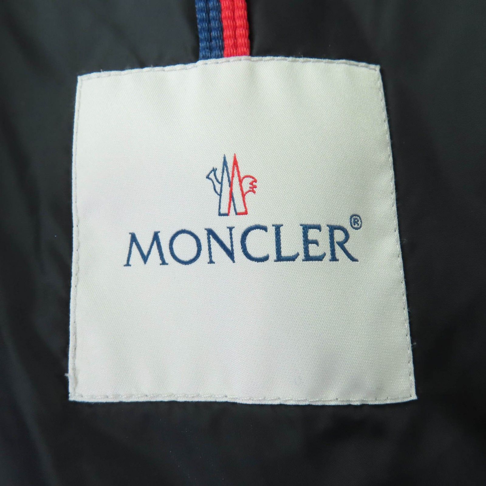 Moncler Moncler Moncler TALEVE Nylon Leather Down Coat Textile Outerwear DUTY FREE for USA Size ONE SIZE - 8 Thumbnail