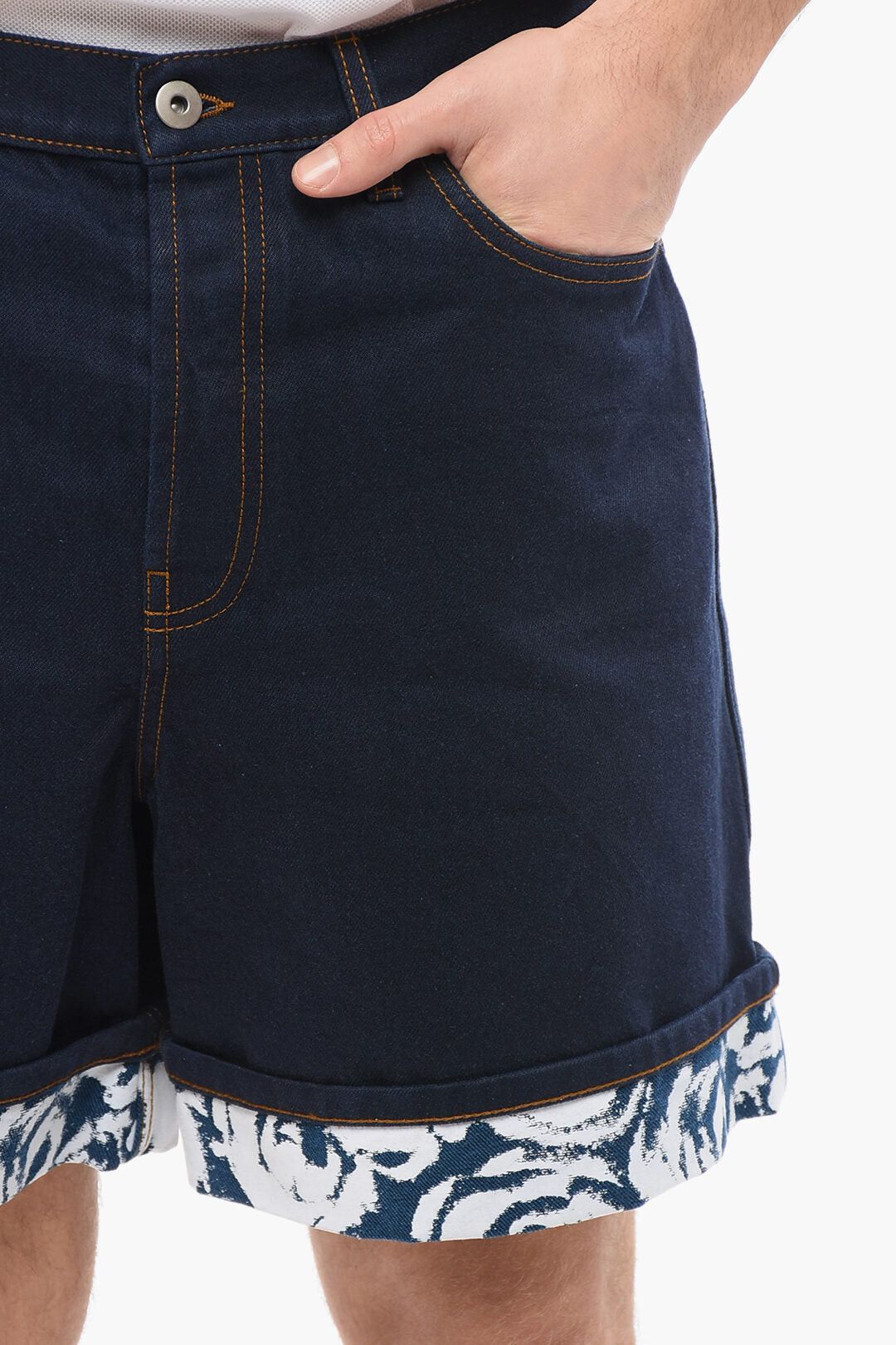Burberry Dark-Wash Denim Shorts Size US 29 - 3 Thumbnail