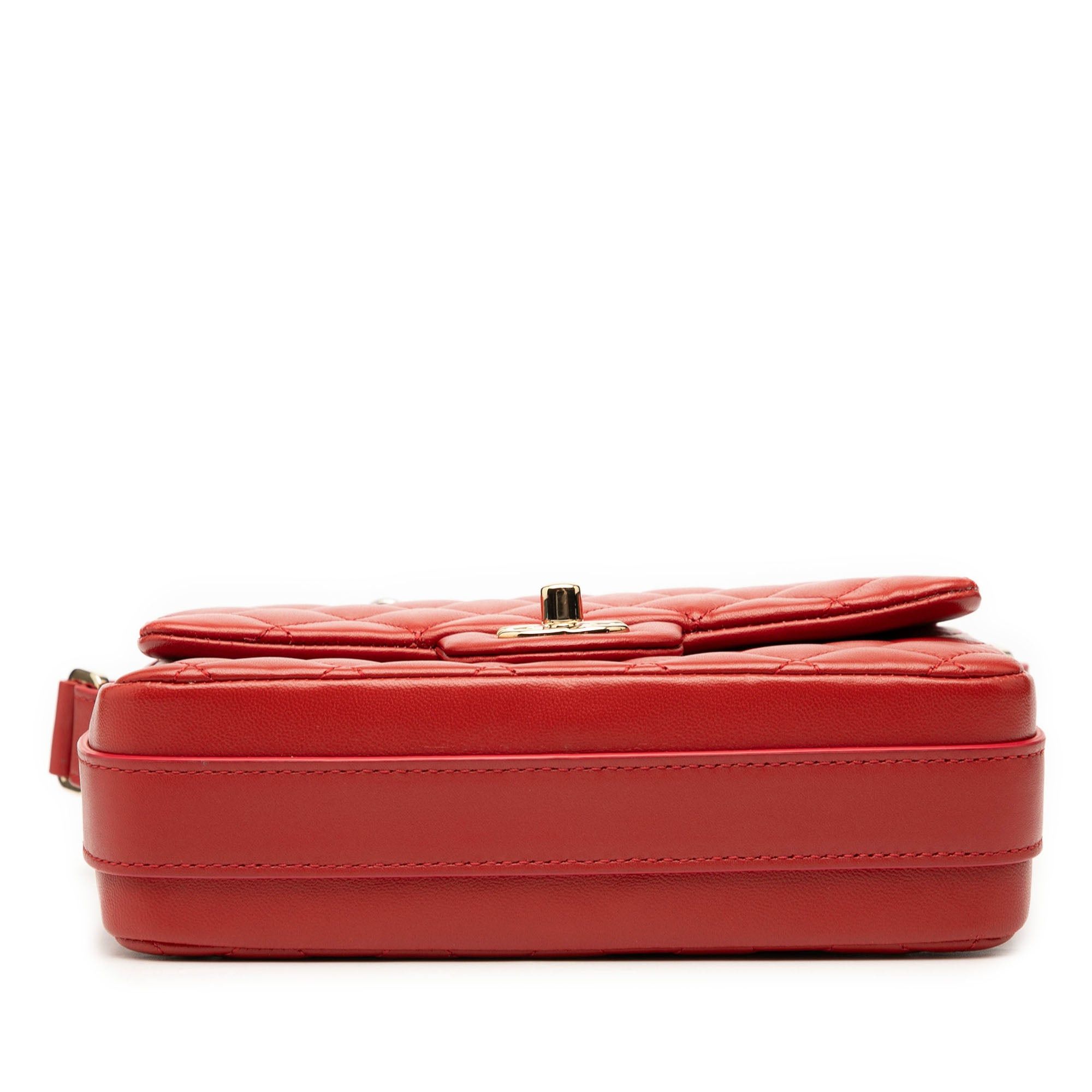 Chanel CC Quilted Calfskin Ruffle Strap Flap Size ONE SIZE - 3 Thumbnail