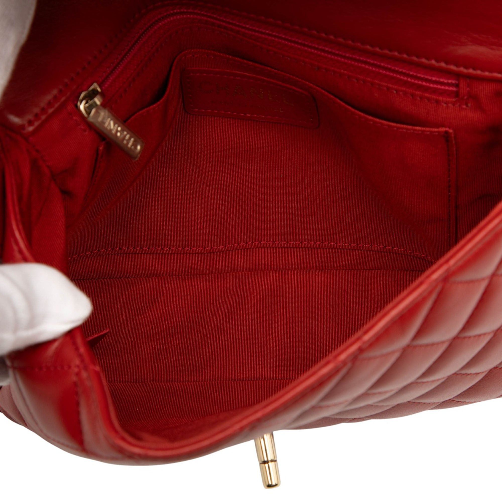 Chanel CC Quilted Calfskin Ruffle Strap Flap Size ONE SIZE - 4 Thumbnail