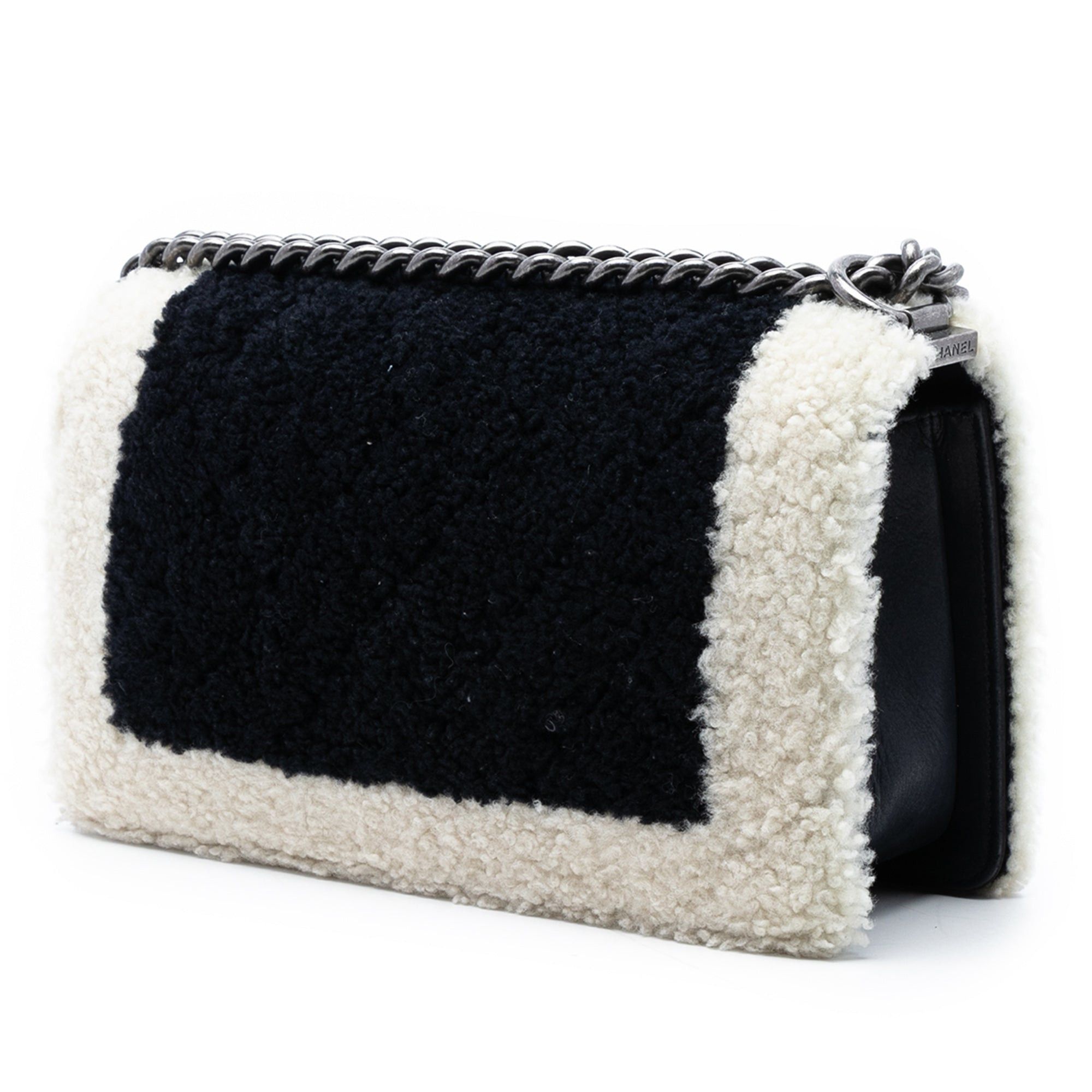 Chanel Medium Bicolor Shearling Boy Flap Size ONE SIZE - 2 Thumbnail
