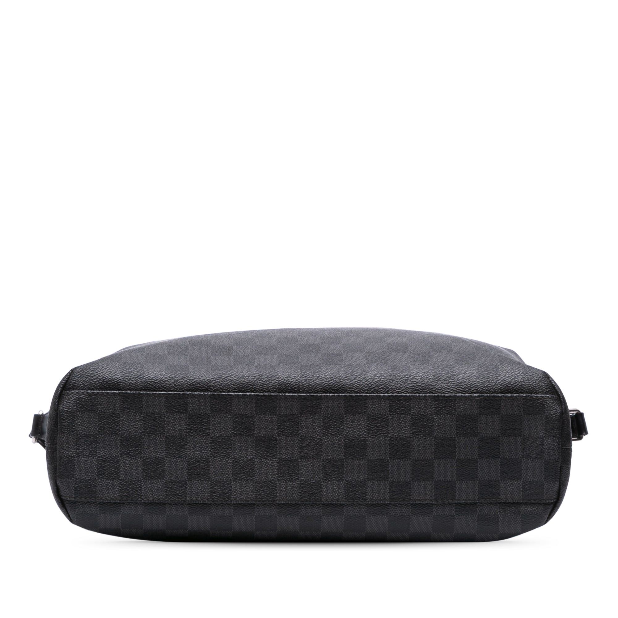 Louis Vuitton Damier Graphite Mick MM Size ONE SIZE - 3 Thumbnail