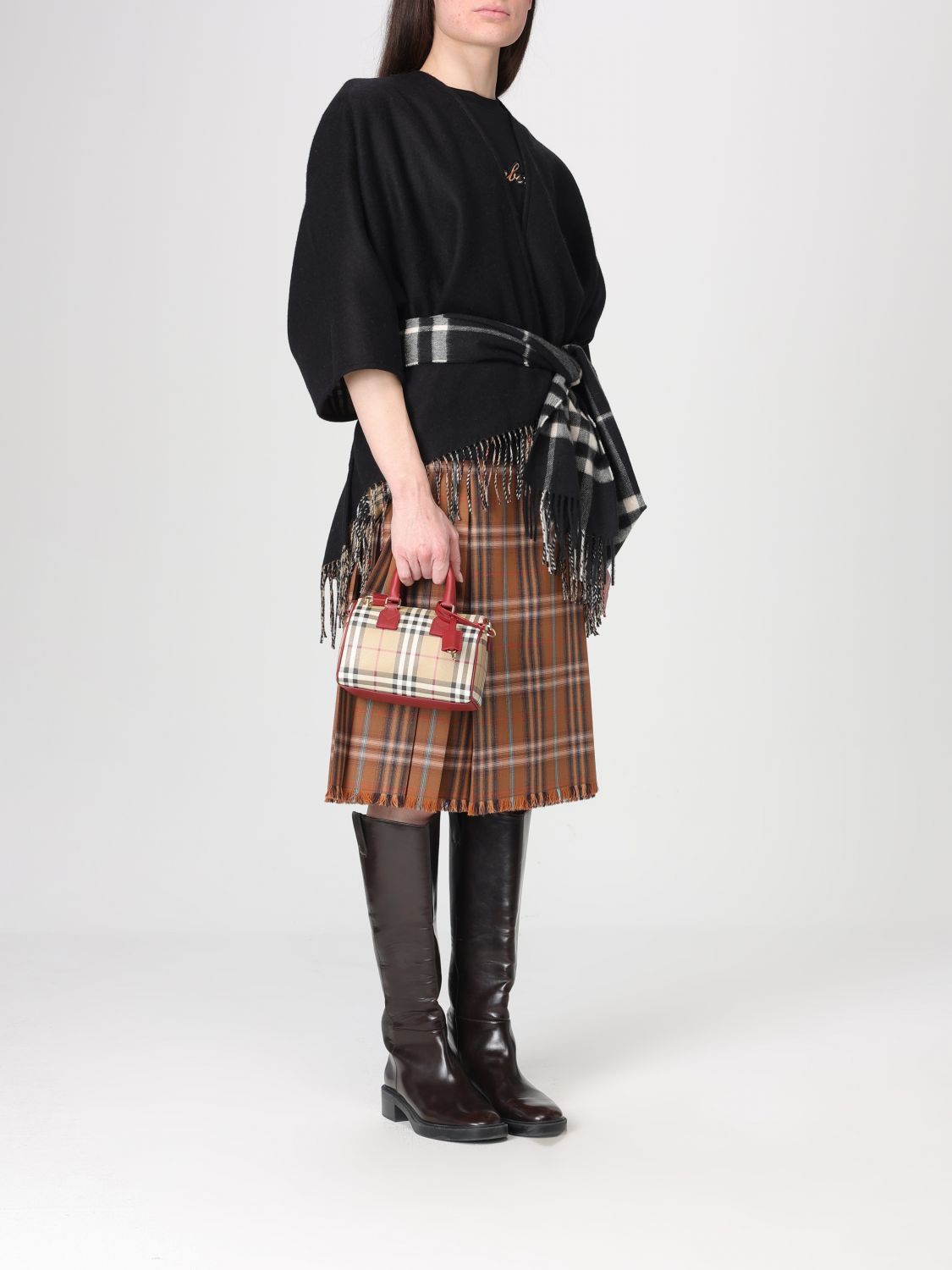 Burberry Burberry T-Shirt Woman Black Size L / US 10 / IT 46 - 2 Thumbnail
