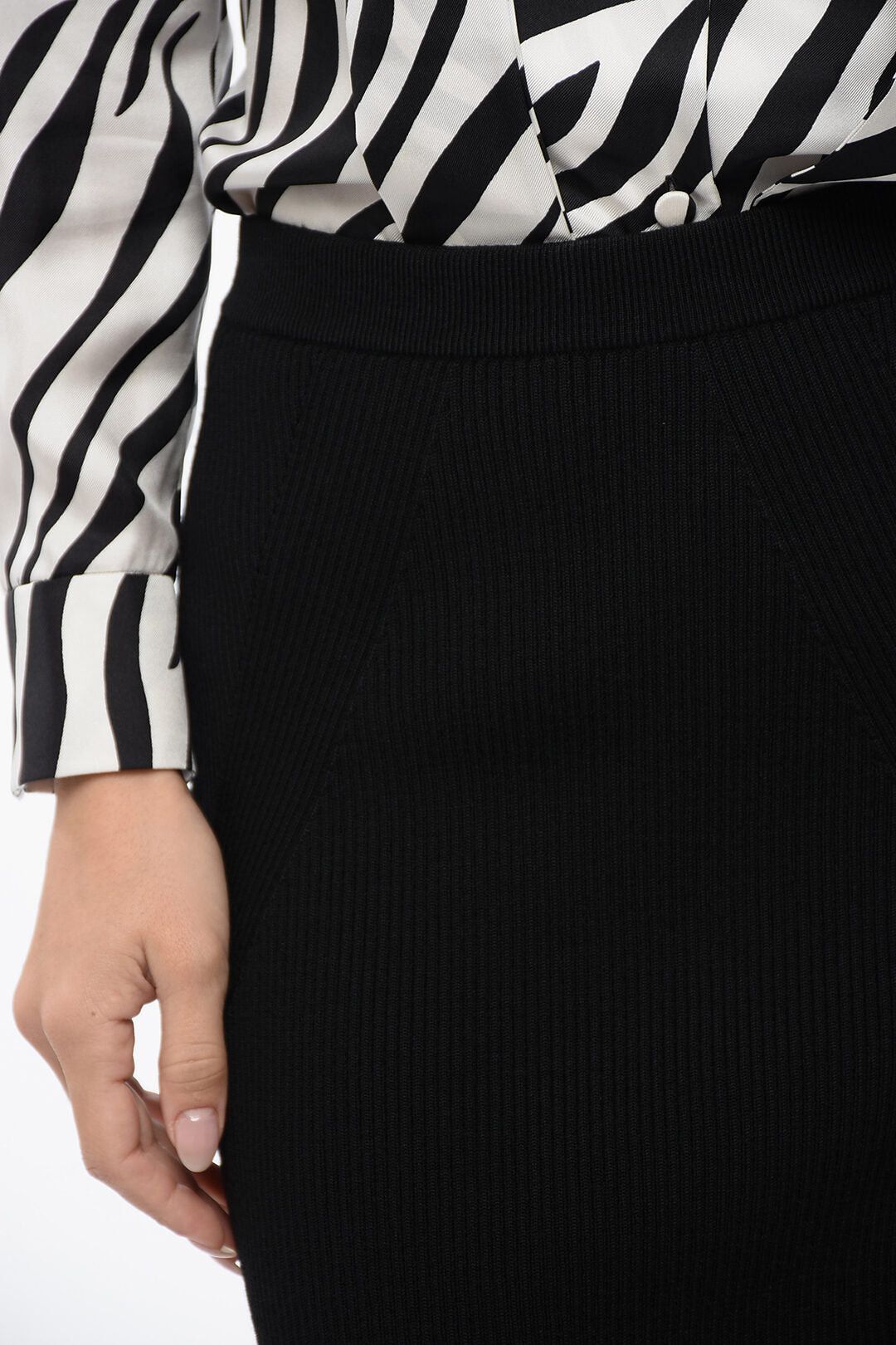 Alexander McQueen Knit Longuette with Side Zip Size S / US 4 / IT 40 - 3 Thumbnail