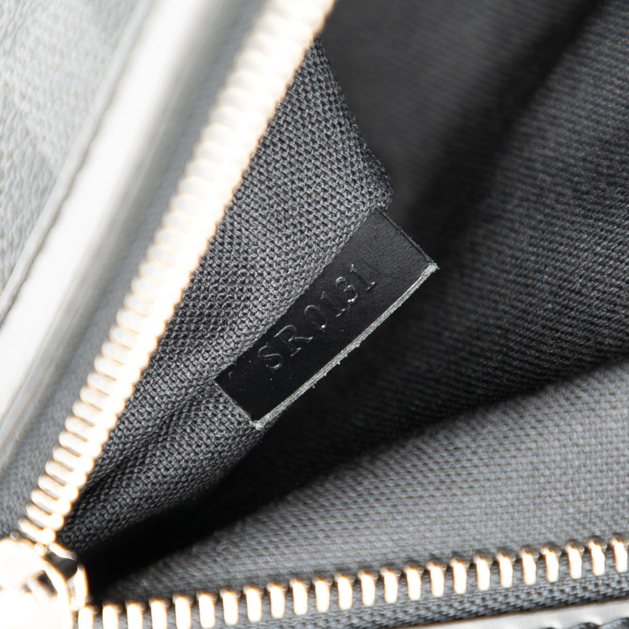 Louis Vuitton Damier Graphite Mick MM Size ONE SIZE - 6 Thumbnail