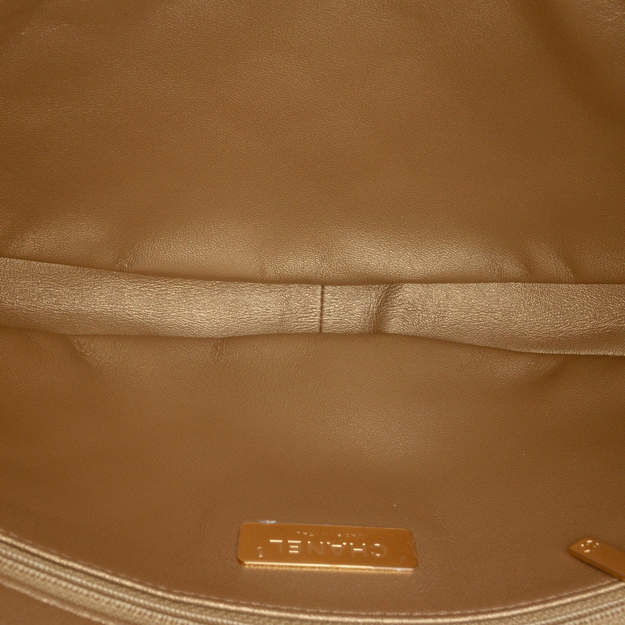 Chanel Quilted Lambskin All About Chains Hobo Size ONE SIZE - 4 Thumbnail