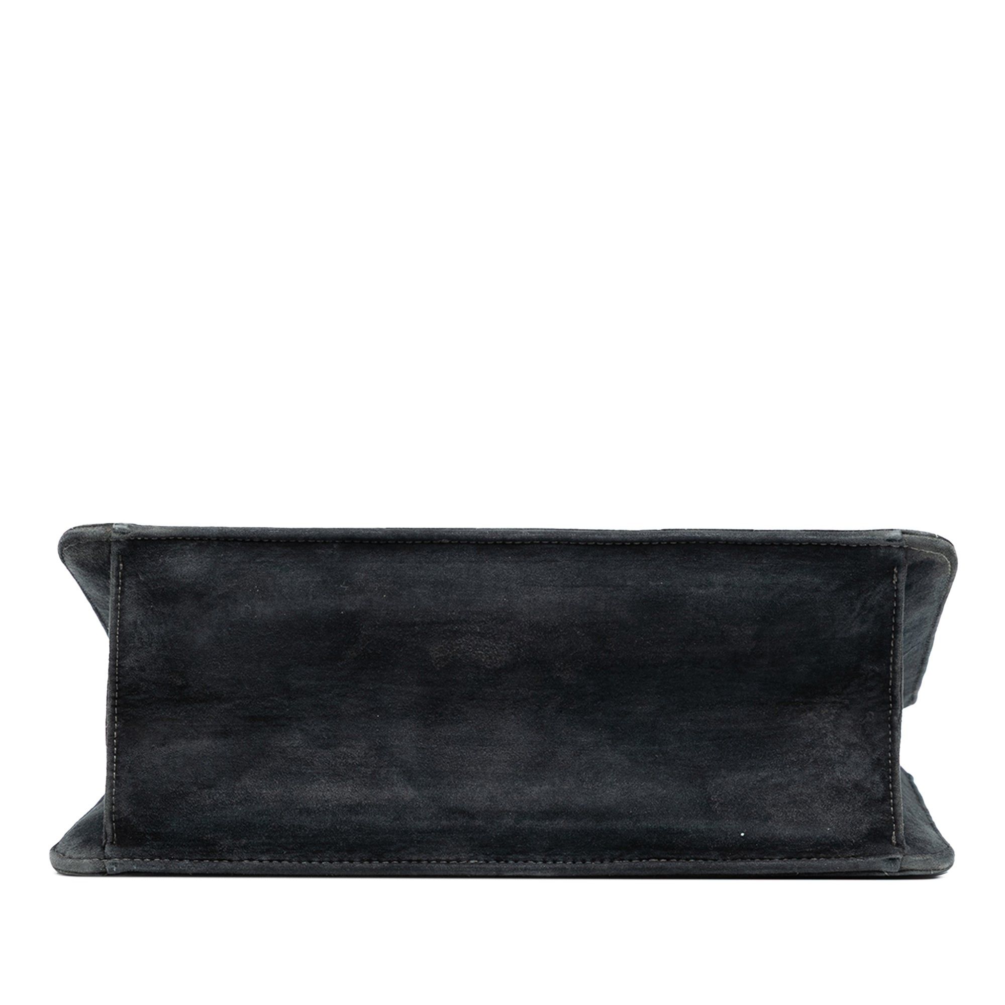 Chanel Quilted Suede Handbag Size ONE SIZE - 3 Thumbnail