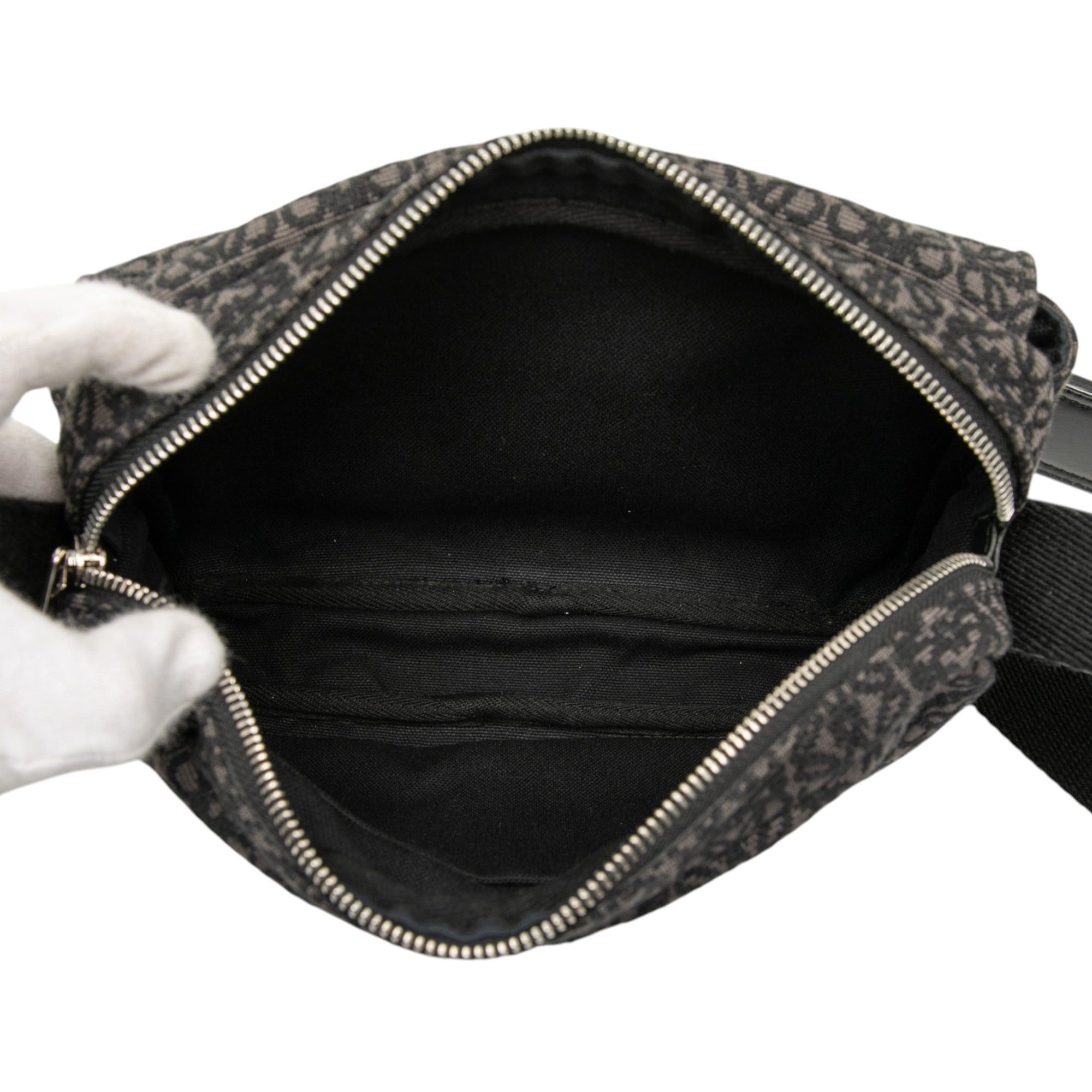 Loewe XS Anagram Canvas Military Messenger Bag Size ONE SIZE - 4 Thumbnail