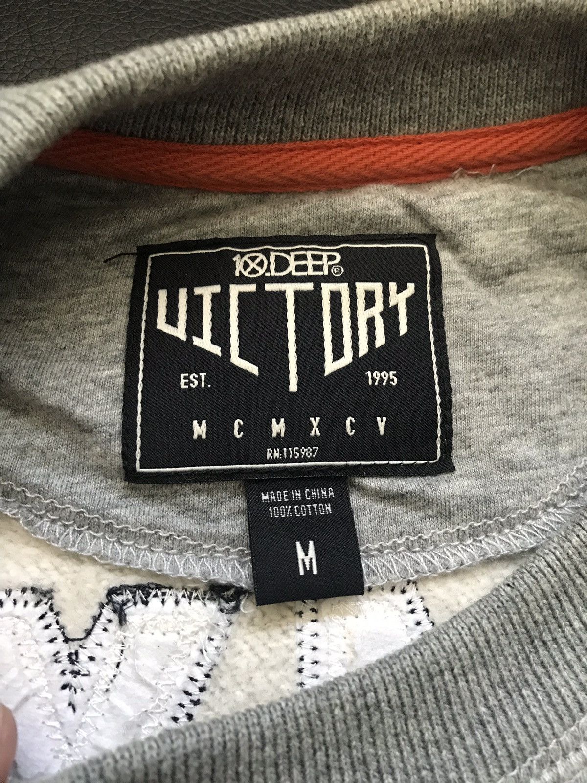 10 Deep 10 DEEP Victory Crewneck size M Size US M / EU 48-50 / 2 - 3 Thumbnail