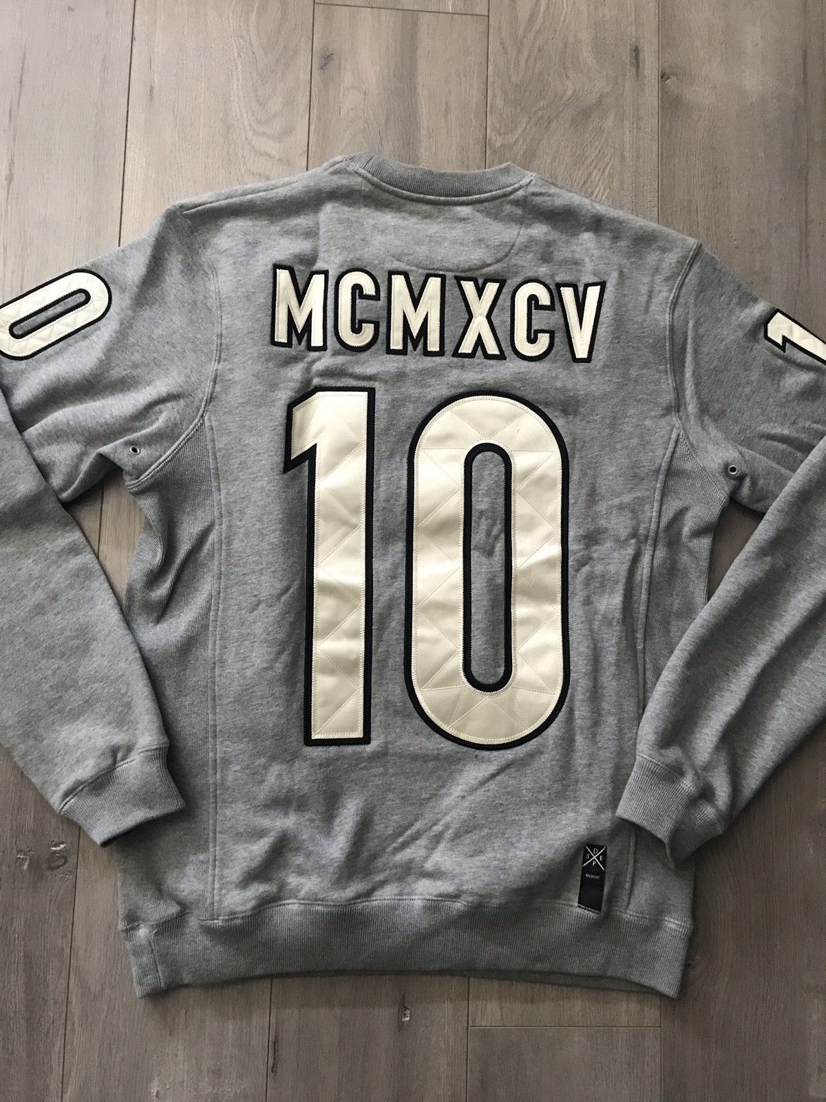 10 Deep 10 DEEP Victory Crewneck size M Size US M / EU 48-50 / 2 - 2 Thumbnail