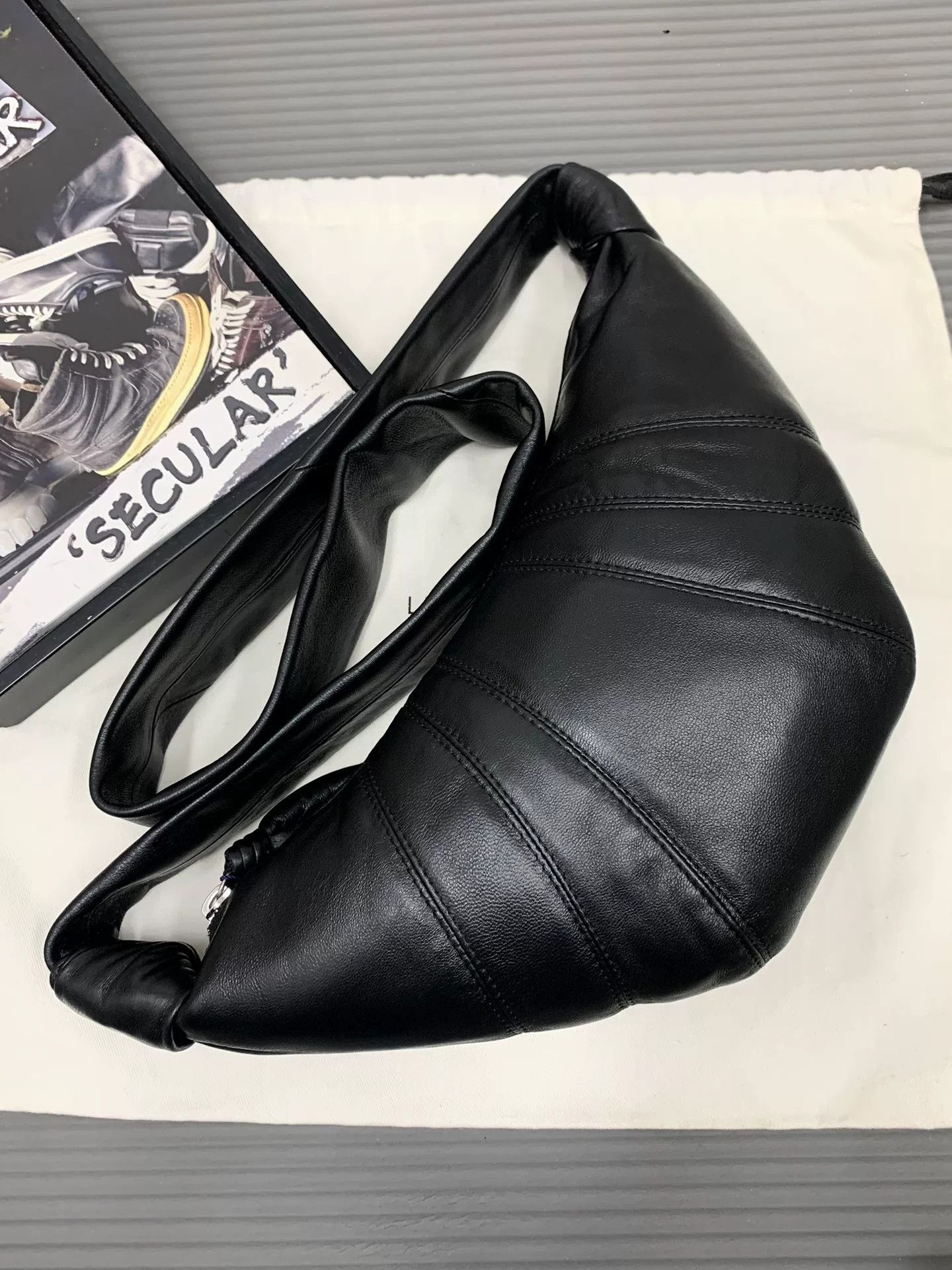 Lemaire Lemaire 25FW Small Black Croissant Bag Size ONE SIZE - 2 Thumbnail
