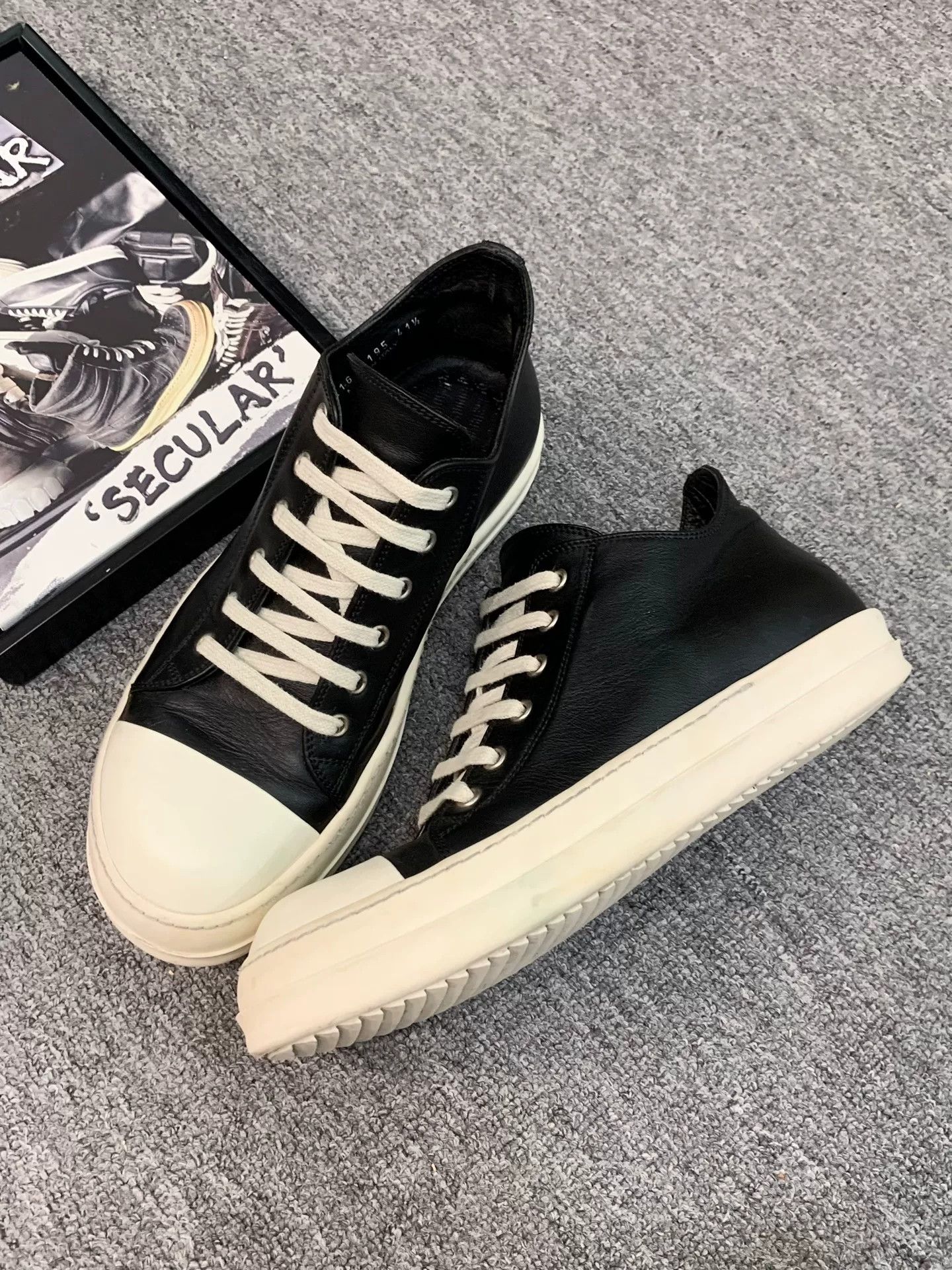 Rick Owens Rick Owens Low-Top Leather Sneakers Size US 8.5 / EU 41-42 - 4 Thumbnail
