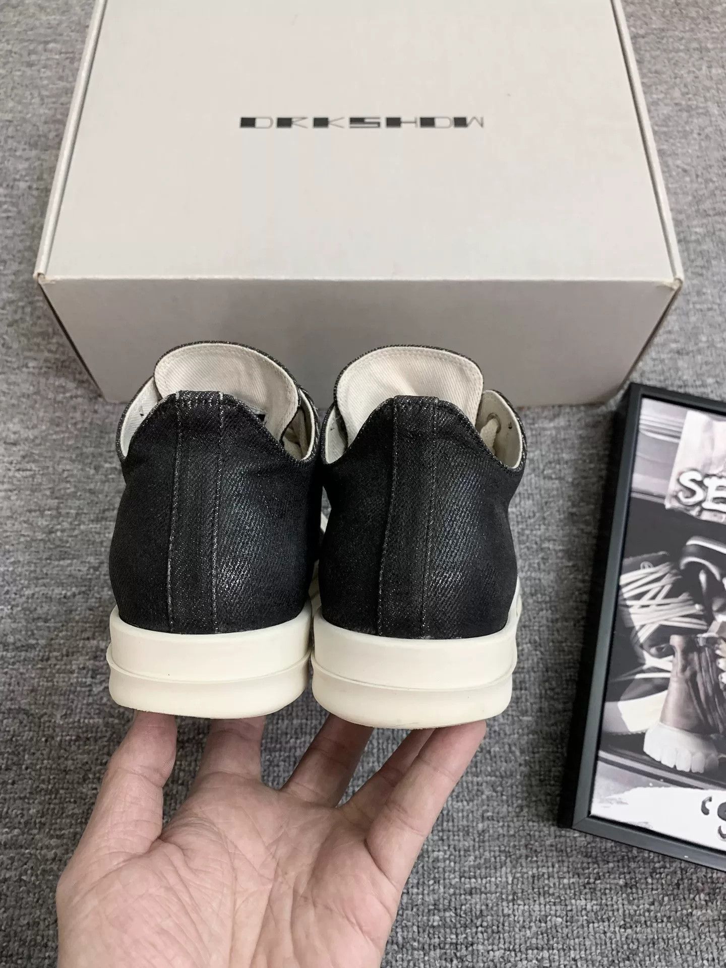Rick Owens Drkshdw Rick Owens DRKSHDW Waxed Low-Top Sneakers Size US 5 / IT 35 - 7 Thumbnail