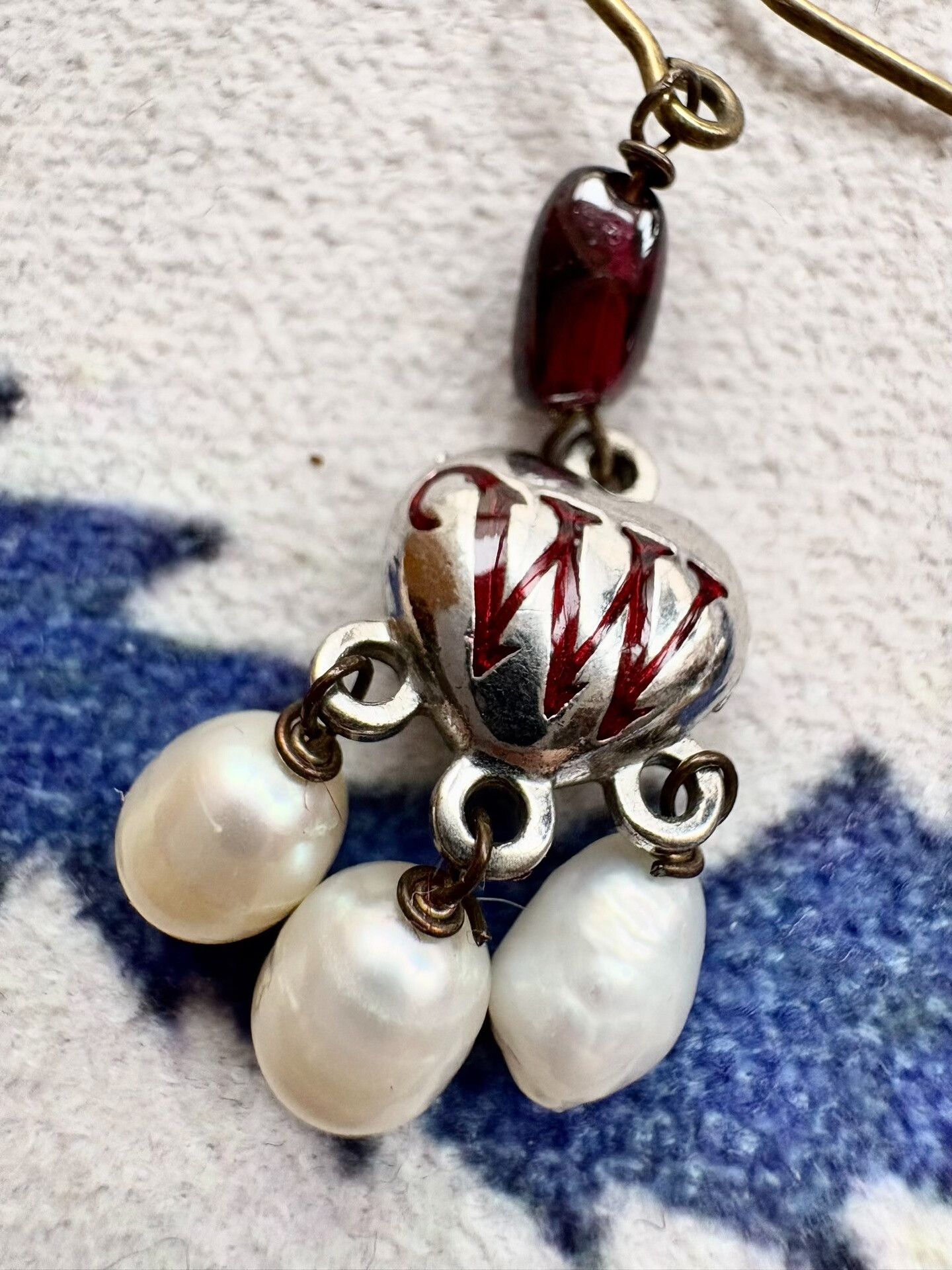 Vivienne Westwood Vivienne Westwood Vintage Pearl Heart Garnet Earrings Size ONE SIZE - 3 Thumbnail