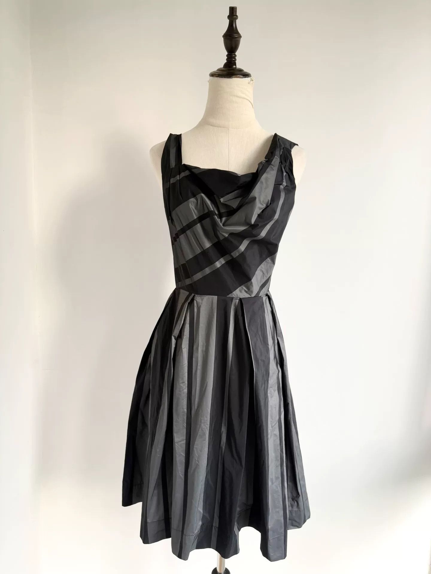Vivienne Westwood Vivienne Westwood Gray Black Stripe Dress Size L / US 10 / IT 46 - 2 Thumbnail