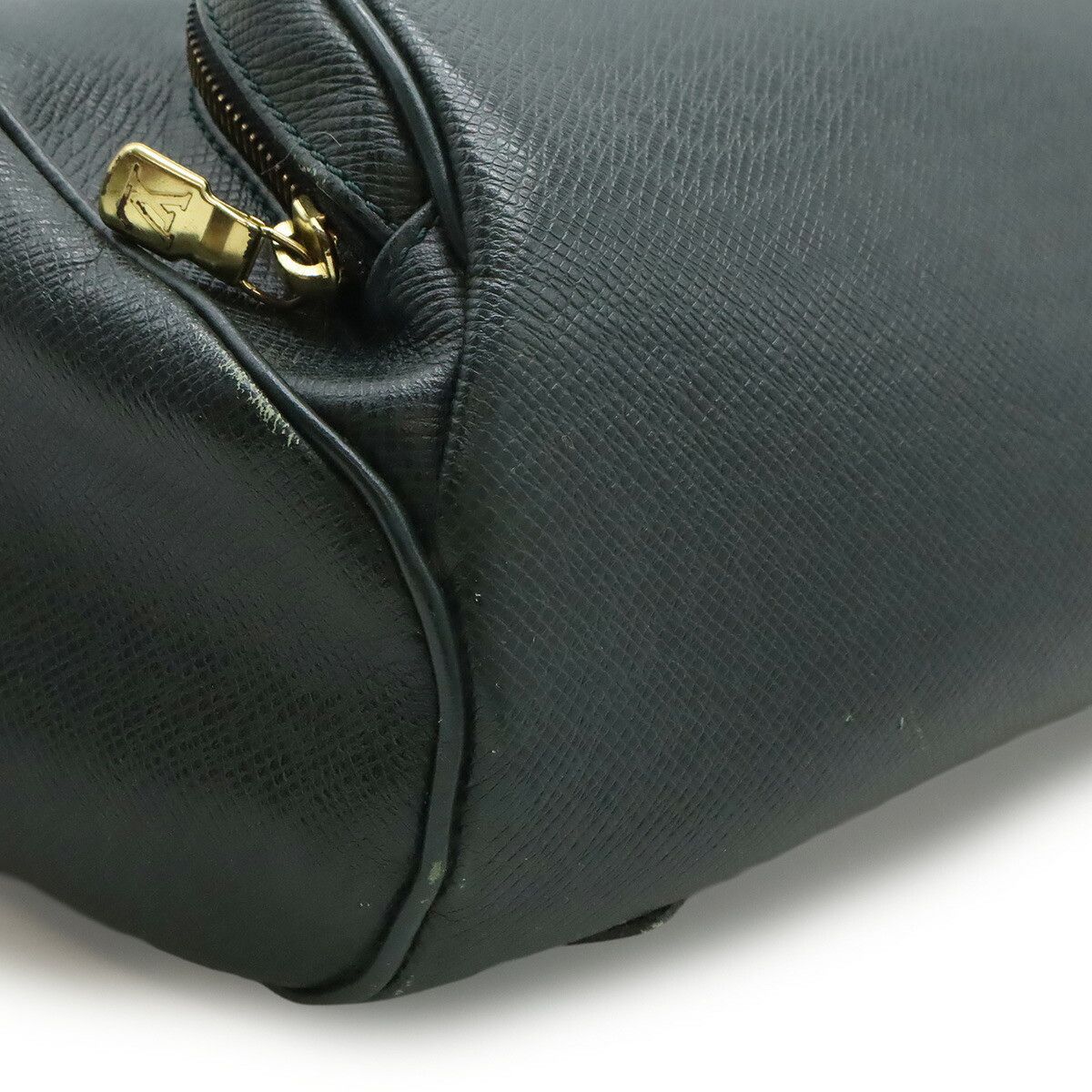 Louis Vuitton Louis Vuitton Louis Vuitton Kasia Taiga Backpack Leather Backpack M30174 DUTY FREE for USA Size ONE SIZE - 3 Thumbnail