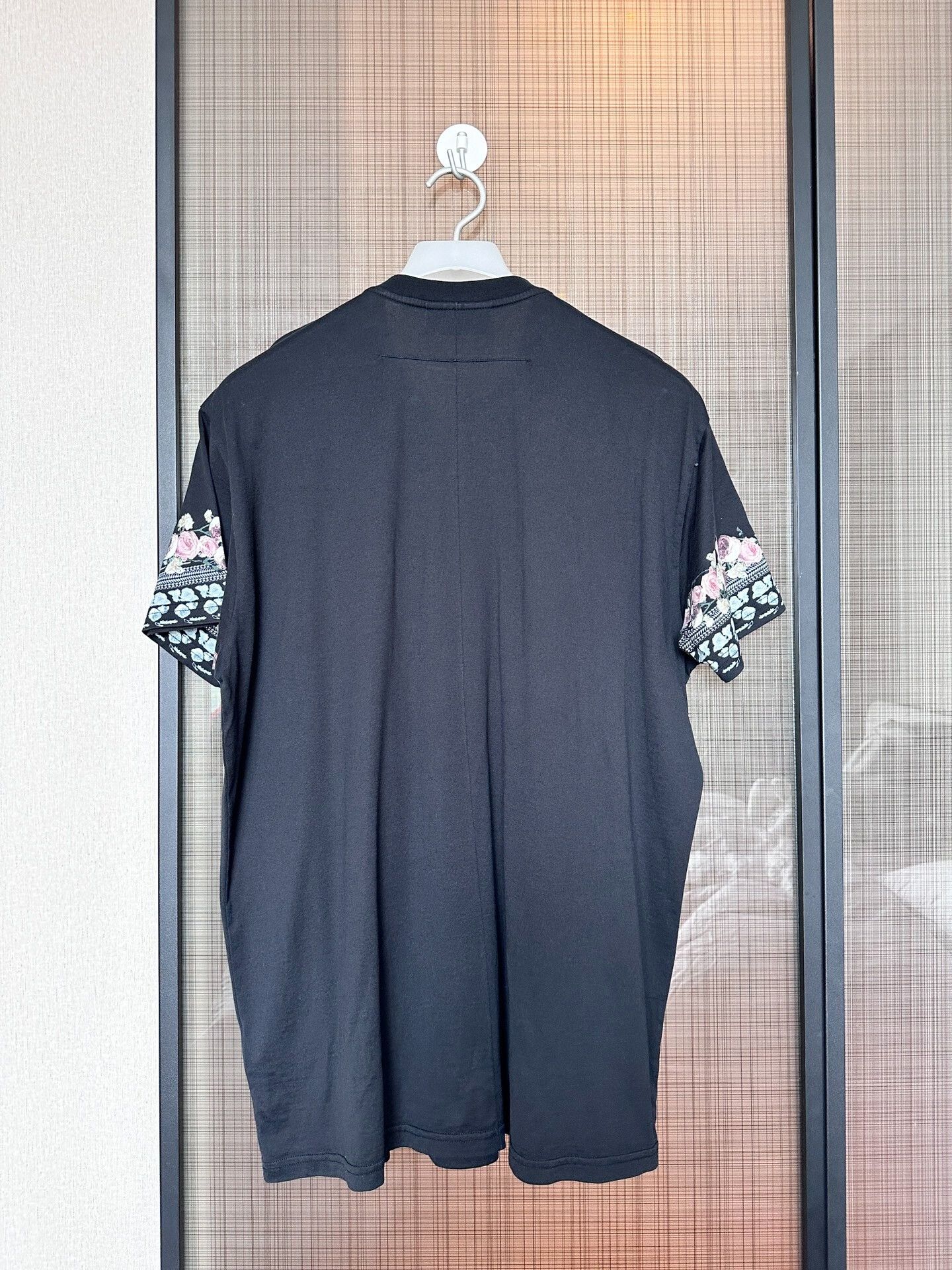 Givenchy Givenchy Shark Mouth Print Oversized T-shirt Size US XS / EU 42 / 0 - 2 Thumbnail