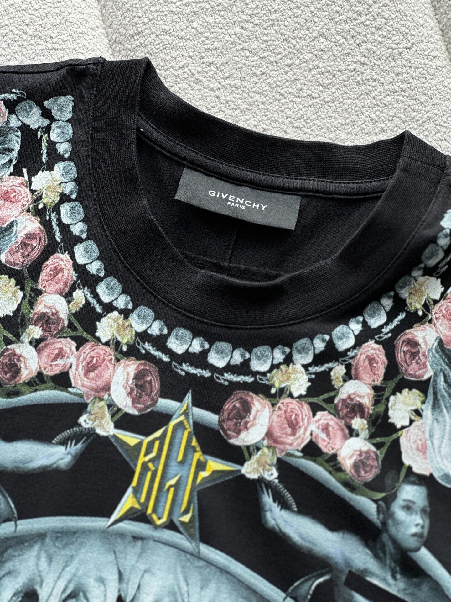 Givenchy Givenchy Shark Mouth Print Oversized T-shirt Size US XS / EU 42 / 0 - 4 Thumbnail