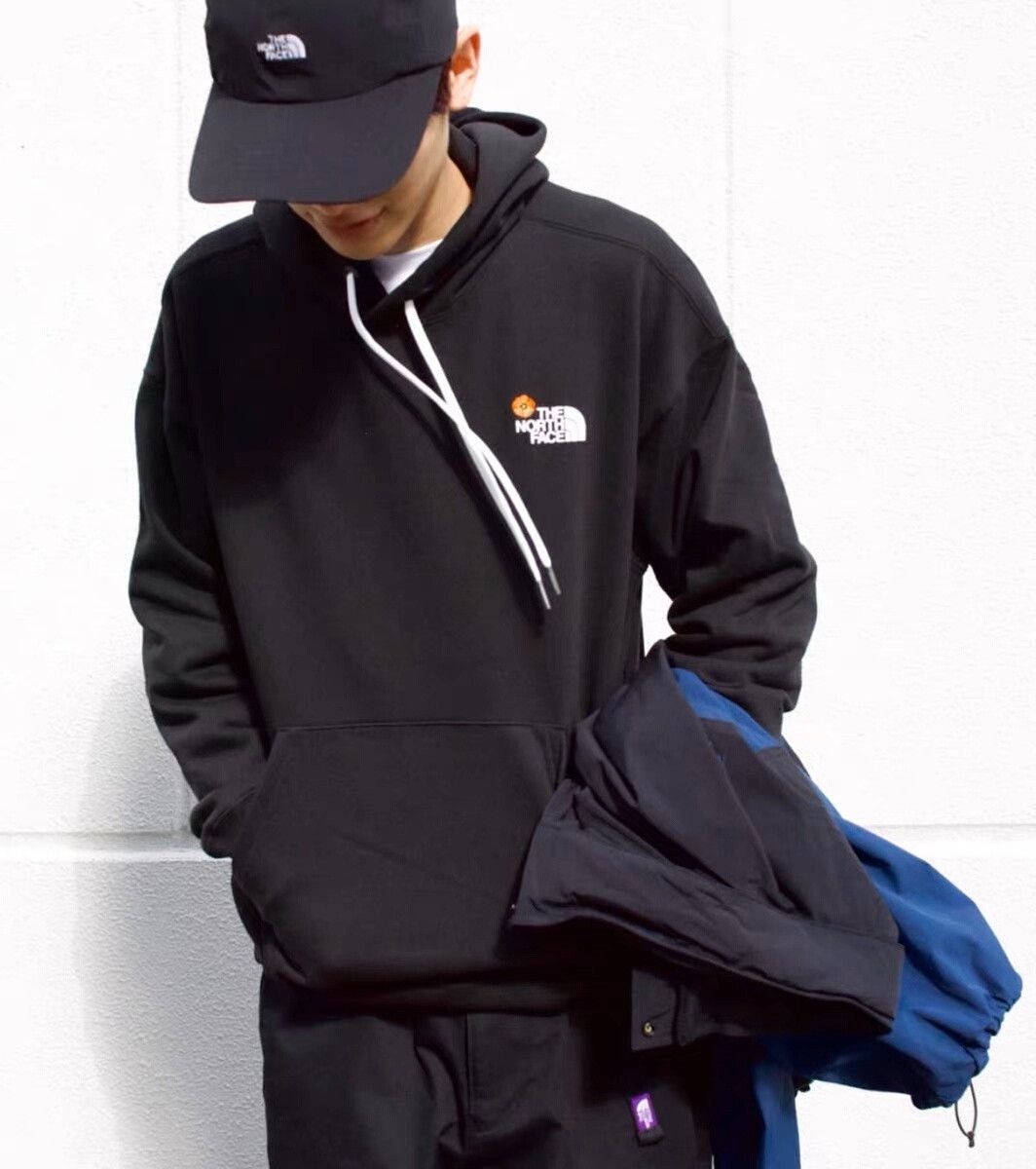 The North Face The North Face Japan Flower Logo Hoodie Size US XL / EU 56 / 4 - 4 Thumbnail