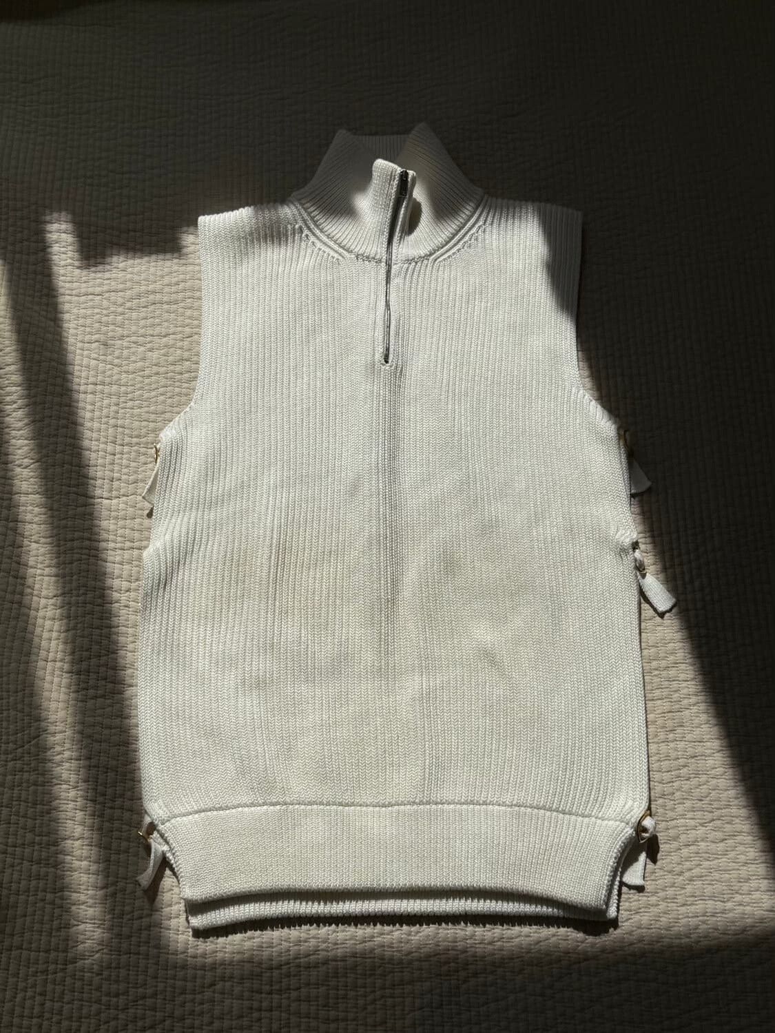 Maison Margiela Maison Margiela Adjustable Strap Knit Vest Size US L / EU 52-54 / 3 - 2 Thumbnail