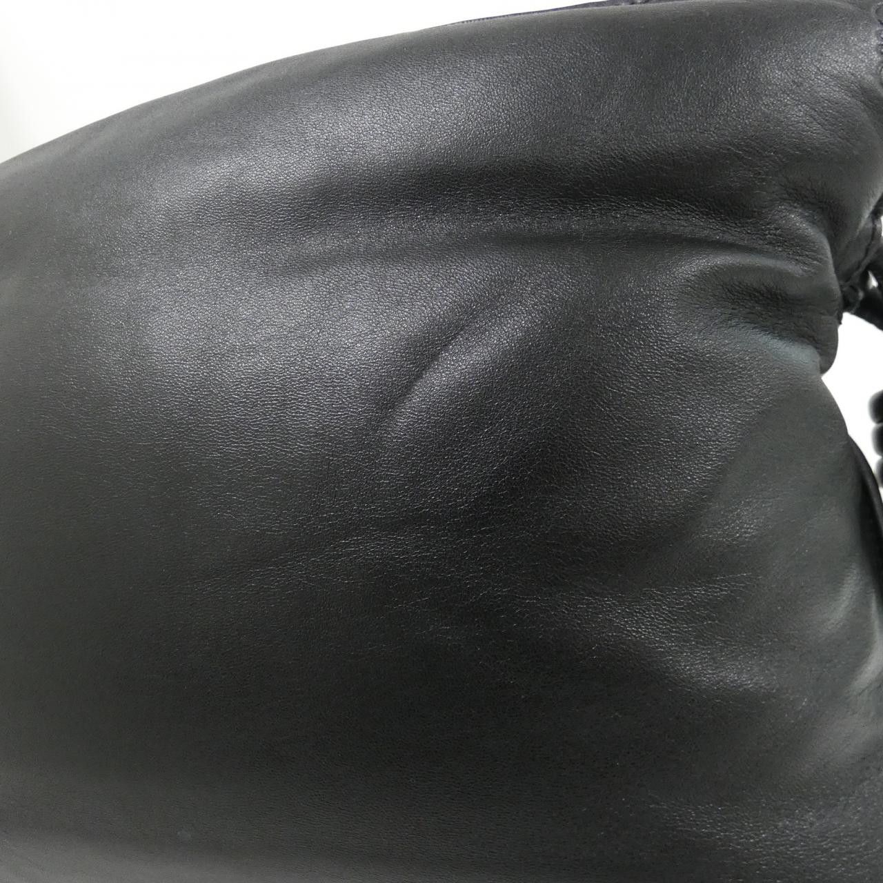 Loewe Loewe Loewe Puffer Flamenco Clutch Lambskin Calfskin Bag Leather Clutch Bag A411FC1X67 DUTY FREE for USA Size ONE SIZE - 5 Thumbnail