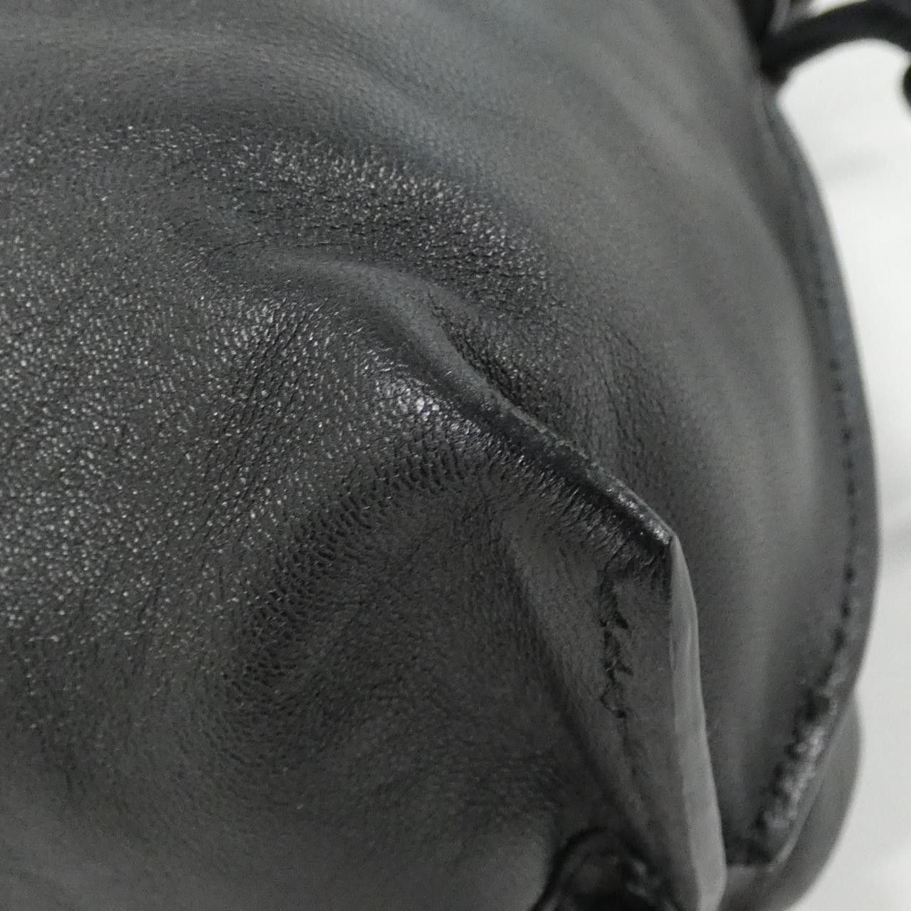Loewe Loewe Loewe Puffer Flamenco Clutch Lambskin Calfskin Bag Leather Clutch Bag A411FC1X67 DUTY FREE for USA Size ONE SIZE - 2 Thumbnail