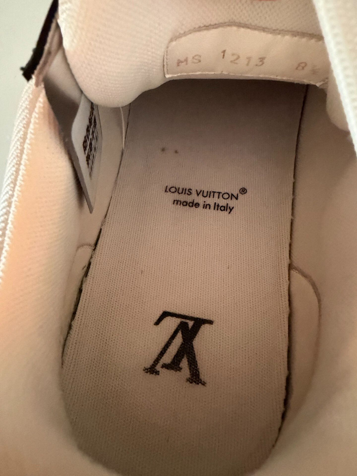 Louis Vuitton Louis Vuitton Trainer Panda Sneakers Size US 9.5 / EU 42-43 - 7 Thumbnail