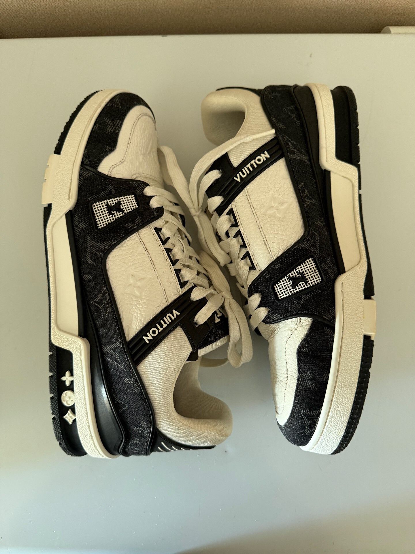 Louis Vuitton Louis Vuitton Trainer Panda Sneakers Size US 9.5 / EU 42-43 - 8 Thumbnail
