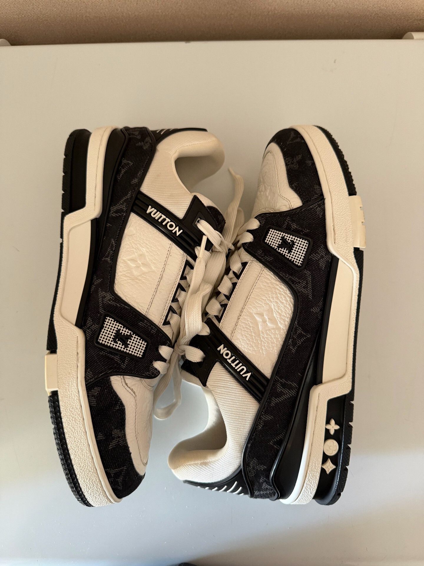 Louis Vuitton Louis Vuitton Trainer Panda Sneakers Size US 9.5 / EU 42-43 - 9 Thumbnail