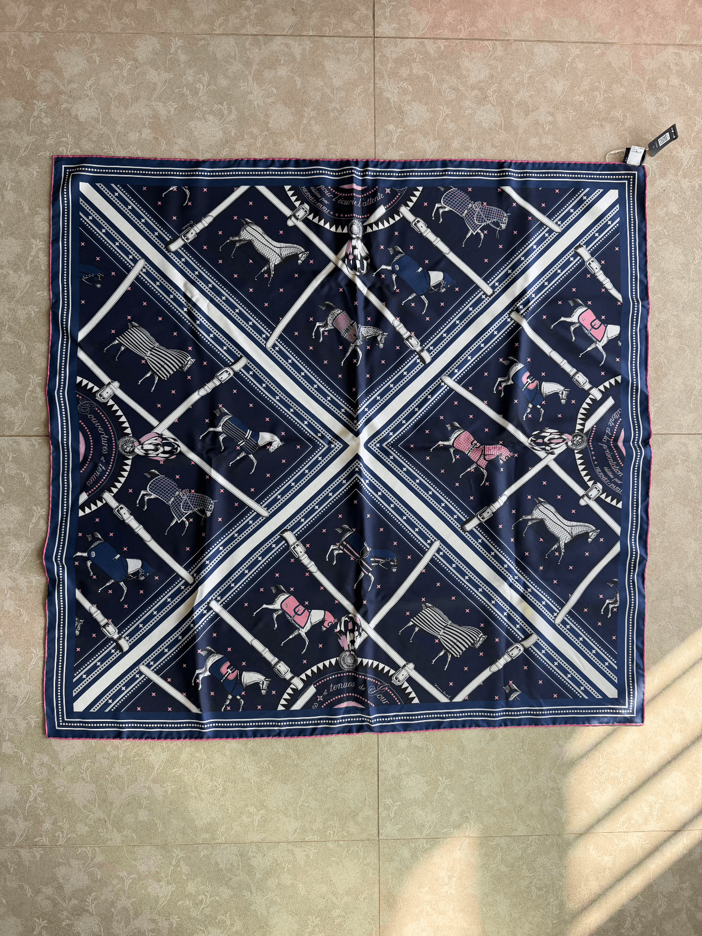 Hermes Hermes 90x90cm Silk Scarf Size ONE SIZE - 2 Thumbnail